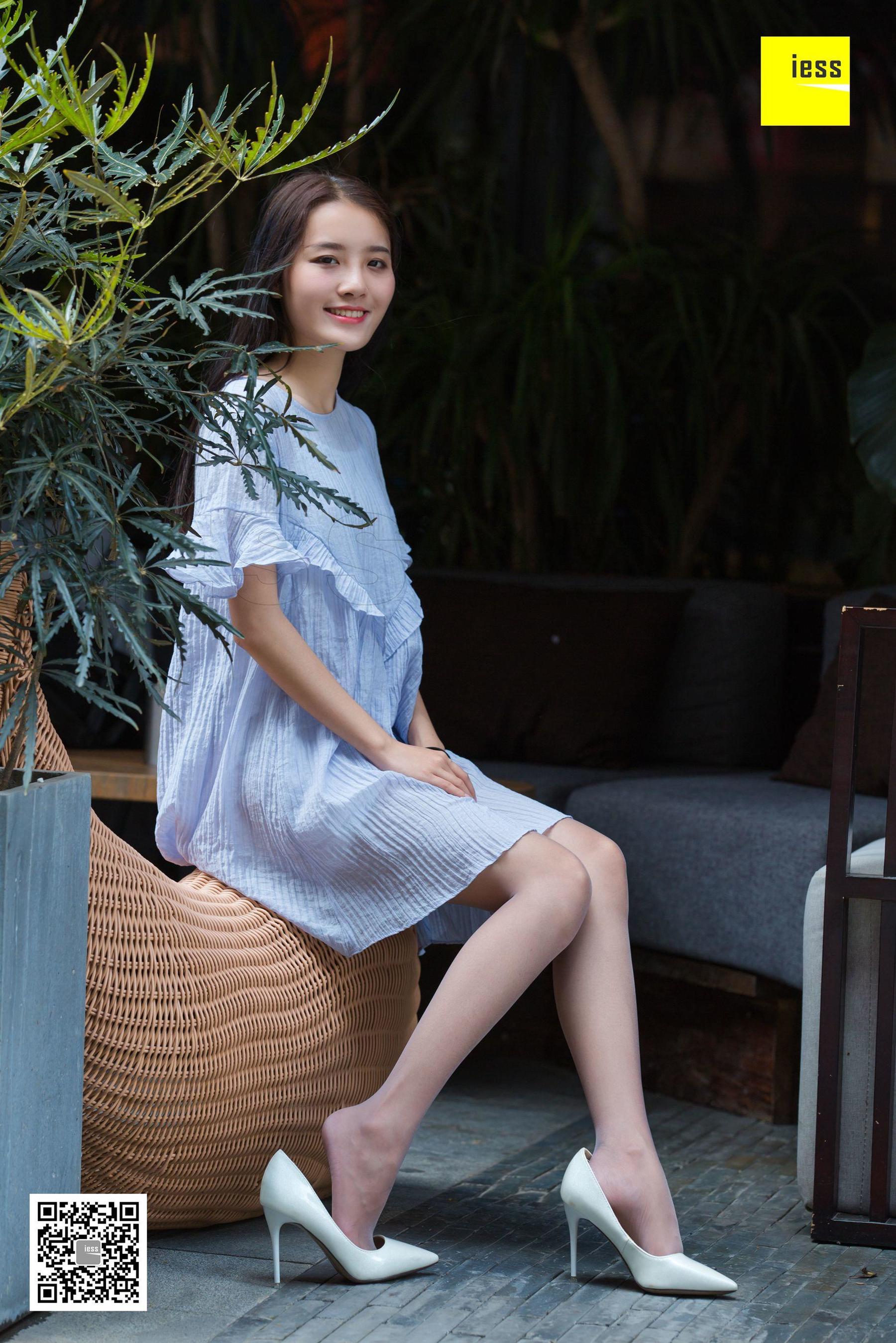 模特婉萍 《婉萍素雅风灰丝》[异思趣向IESS] 写真集