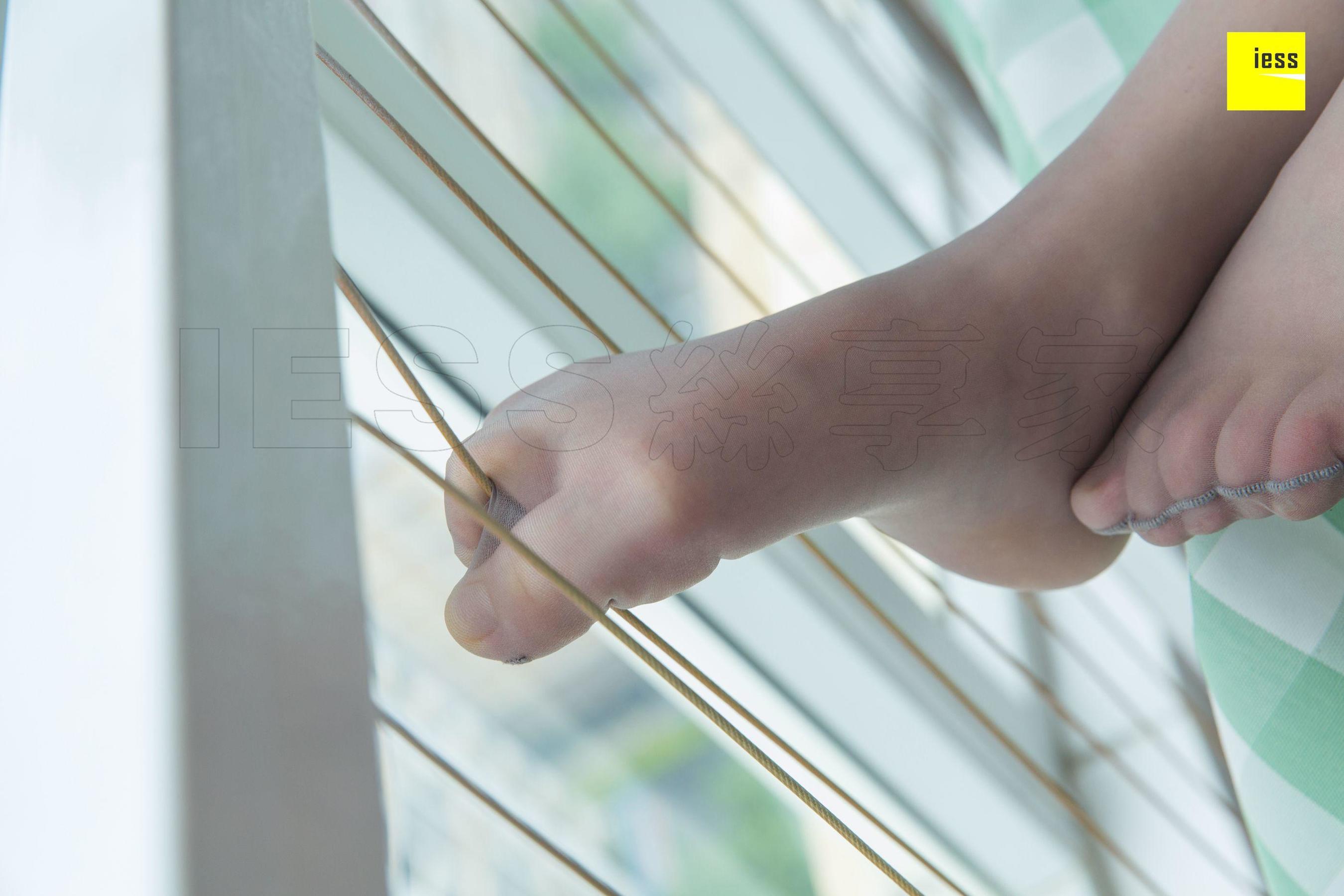 腿模文欣 《文欣黑色妖姬》[异思趣向IESS] 写真集