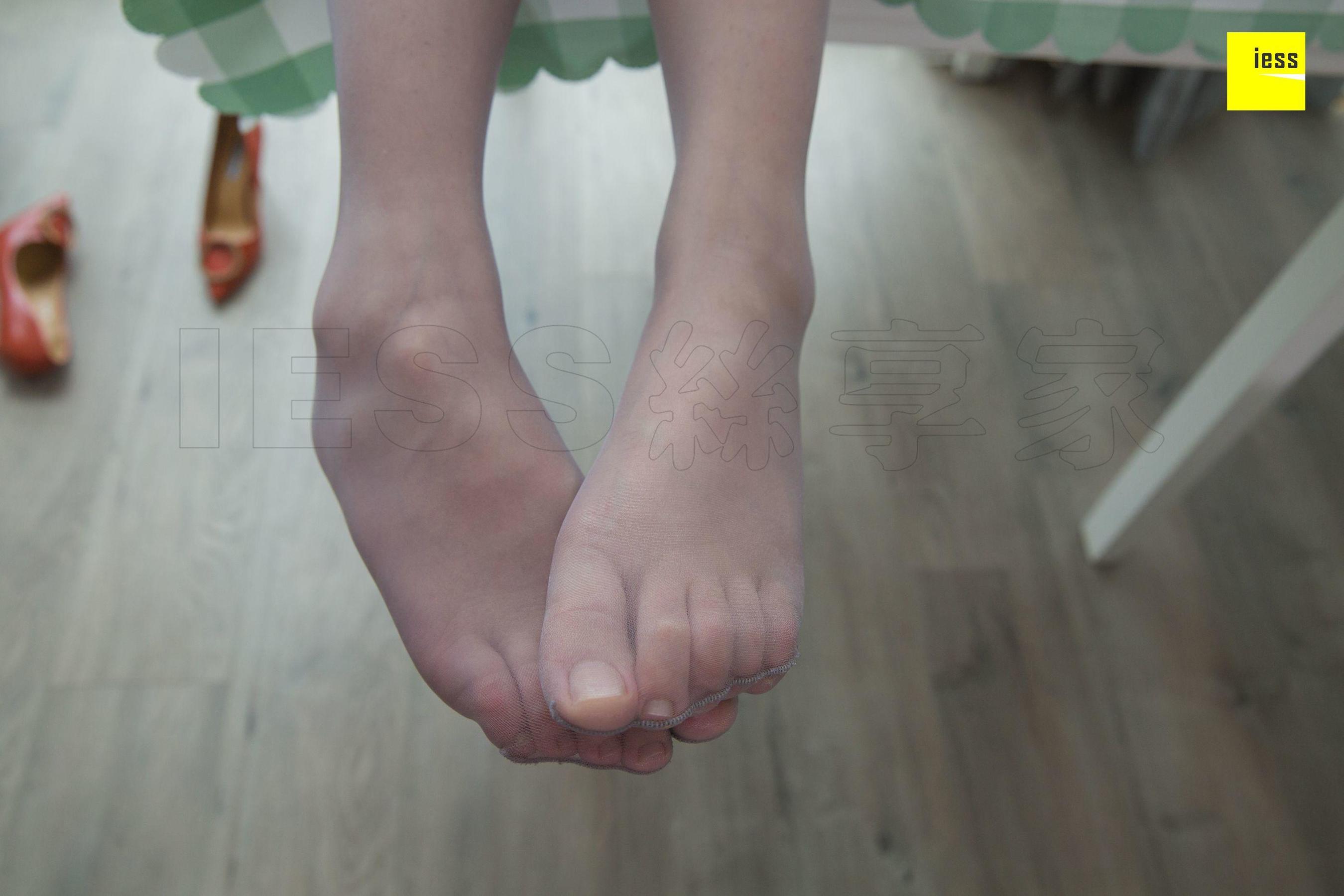 腿模文欣 《文欣黑色妖姬》[异思趣向IESS] 写真集