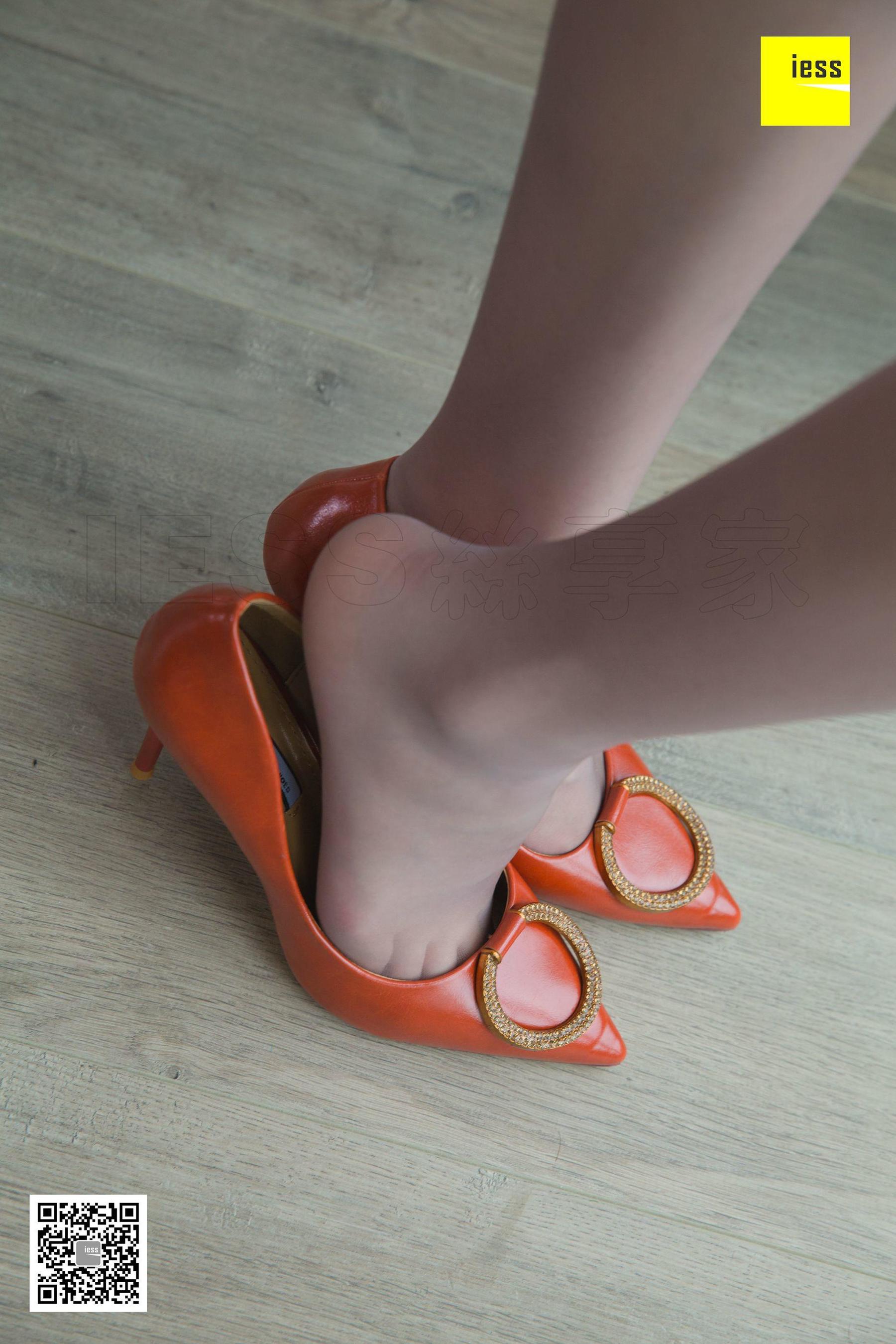 腿模文欣 《文欣黑色妖姬》[异思趣向IESS] 写真集