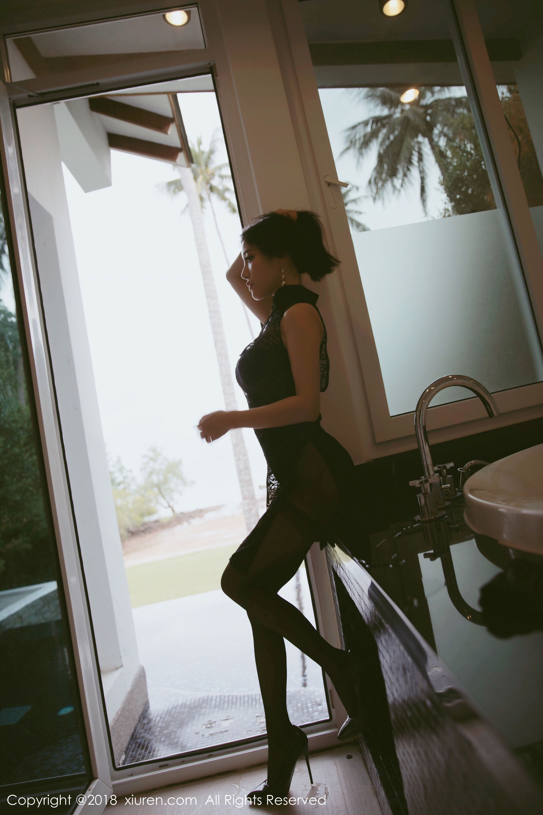 兜豆靓Youlina《甲米旅拍》美腿系列 [秀人XIUREN] No.1184 写真集