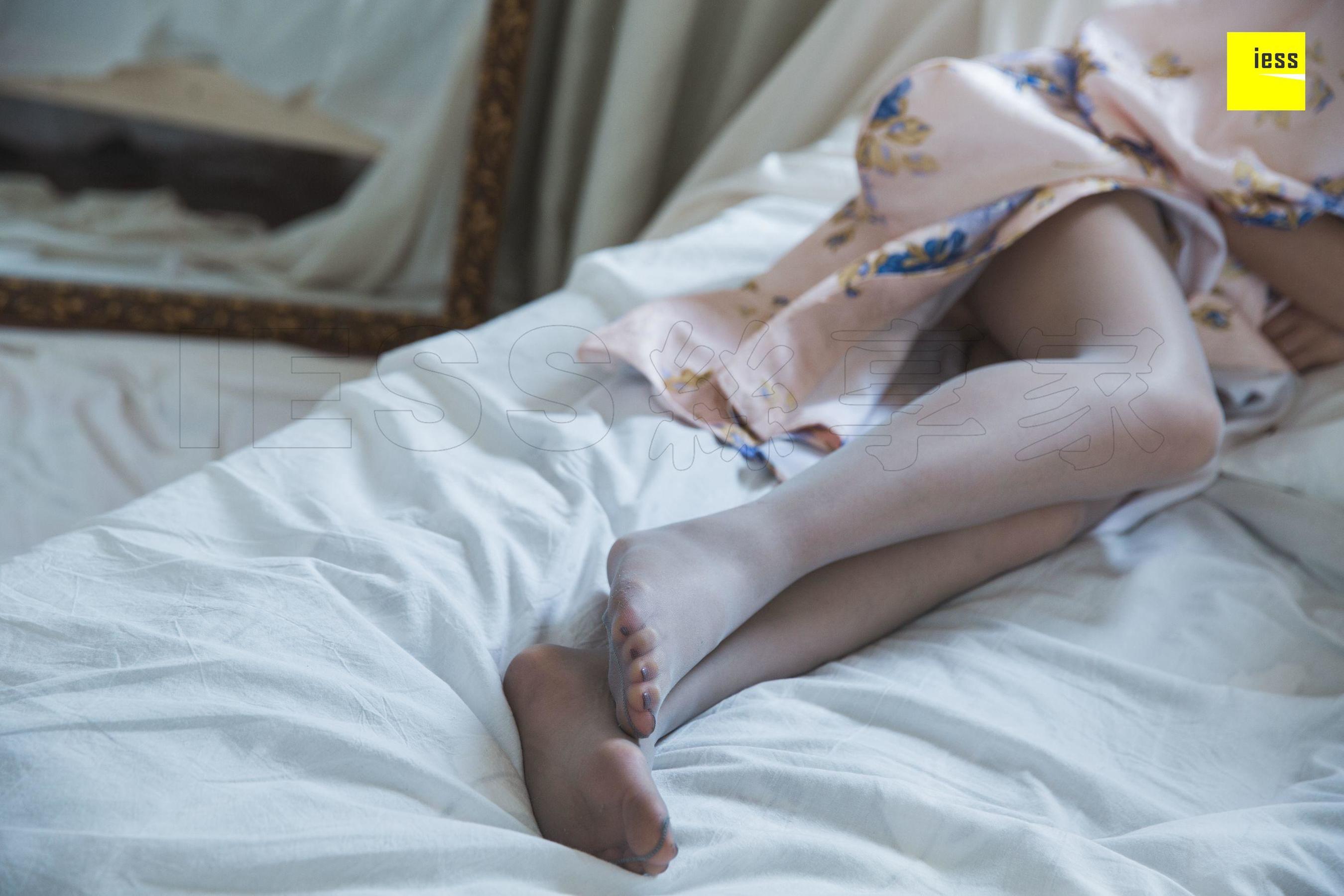 模特九妹《九妹和服灰丝》 [异思趣向IESS] 写真集