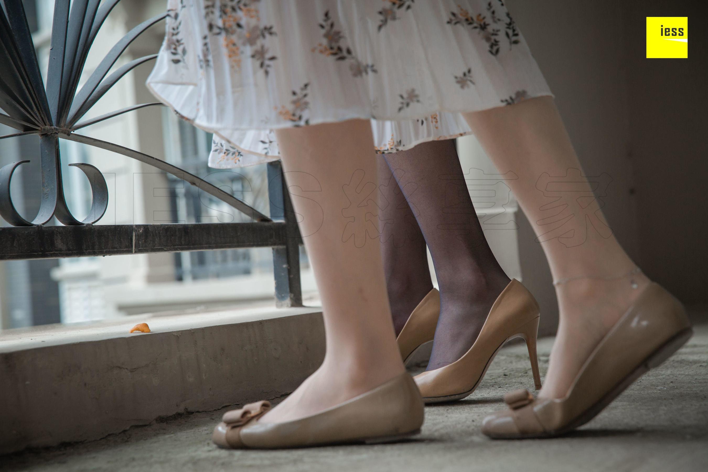 模特云芝《销售的肉丝女客户》 [异思趣向IESS] 写真集