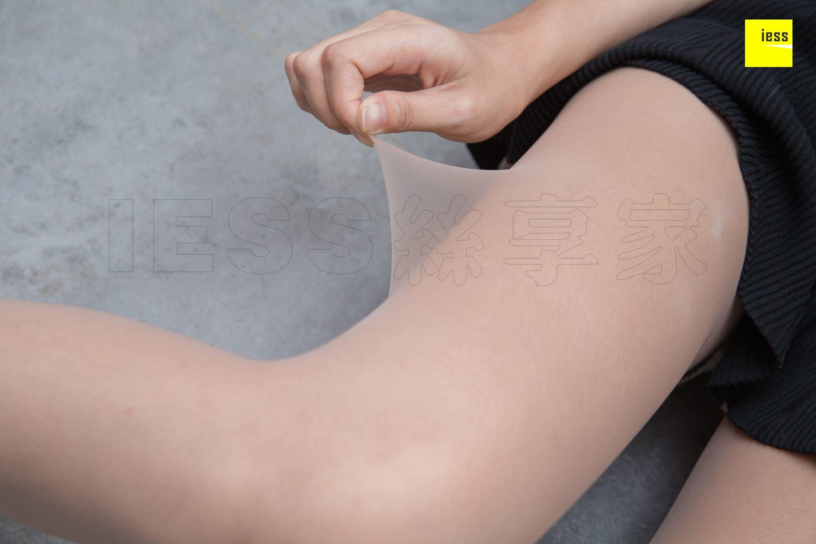 模特小羽《小羽的玫紫色高跟》 [异思趣向IESS] 写真集