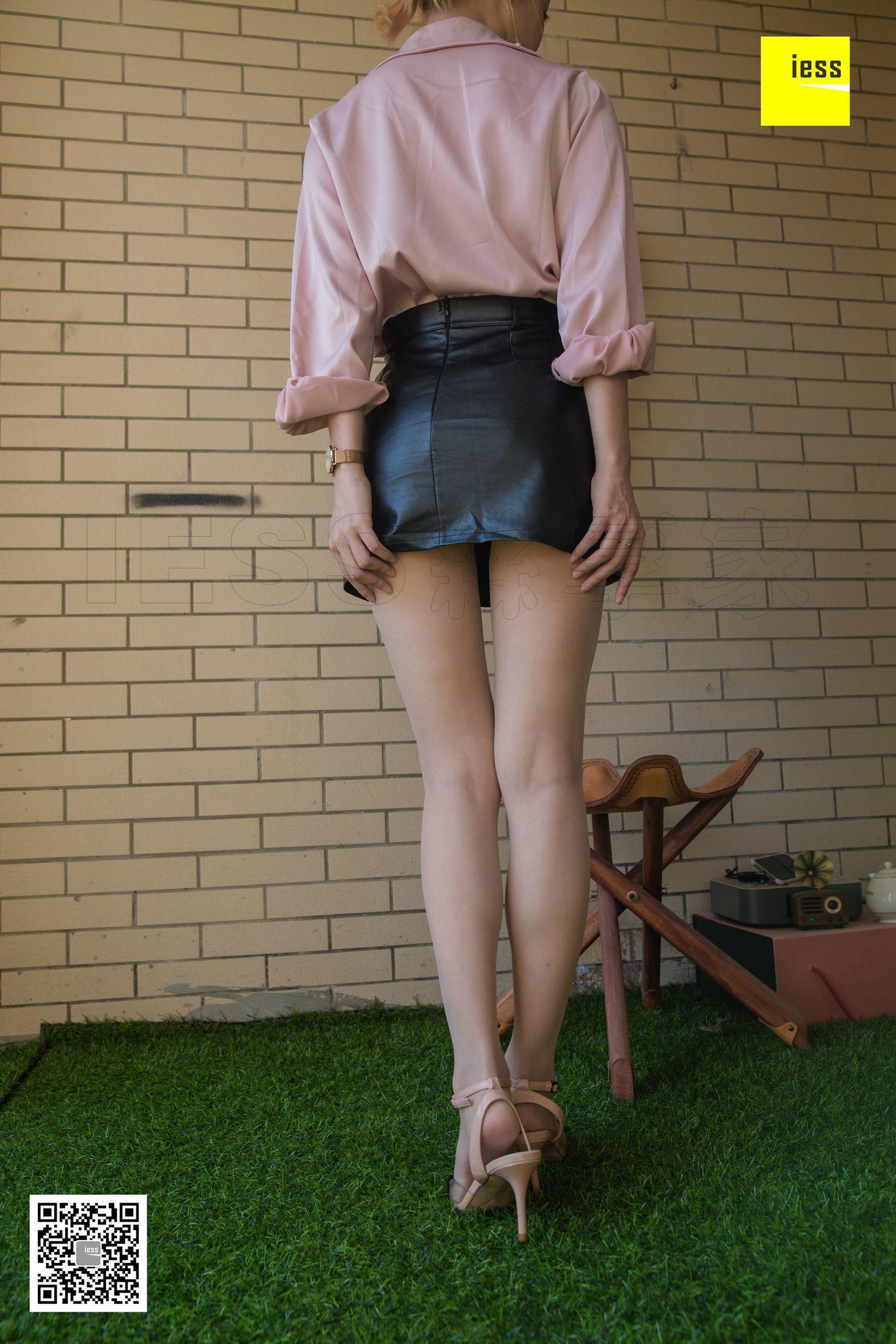 模特秋秋《秋秋的小皮裙》[异思趣向IESS] 写真集