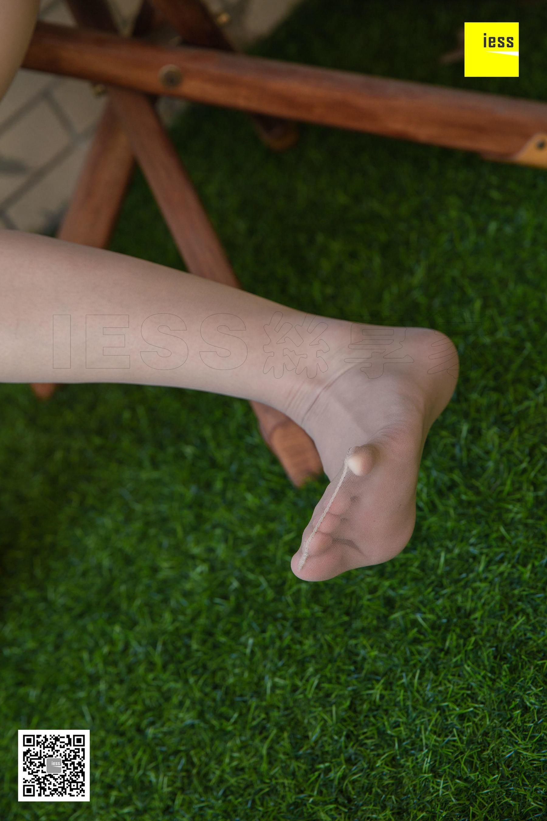 模特秋秋《秋秋的小皮裙》[异思趣向IESS] 写真集