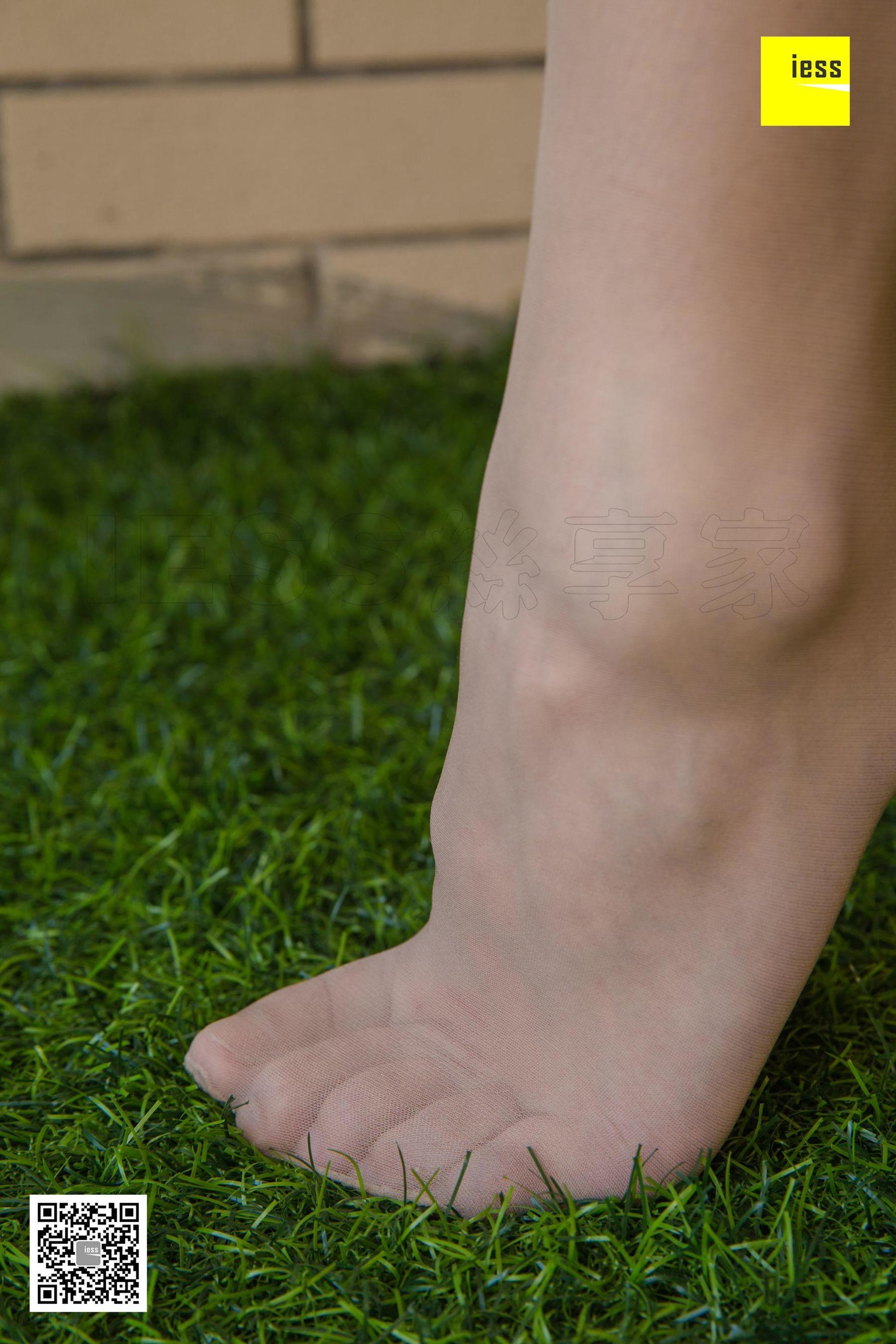 模特秋秋《秋秋的小皮裙》[异思趣向IESS] 写真集