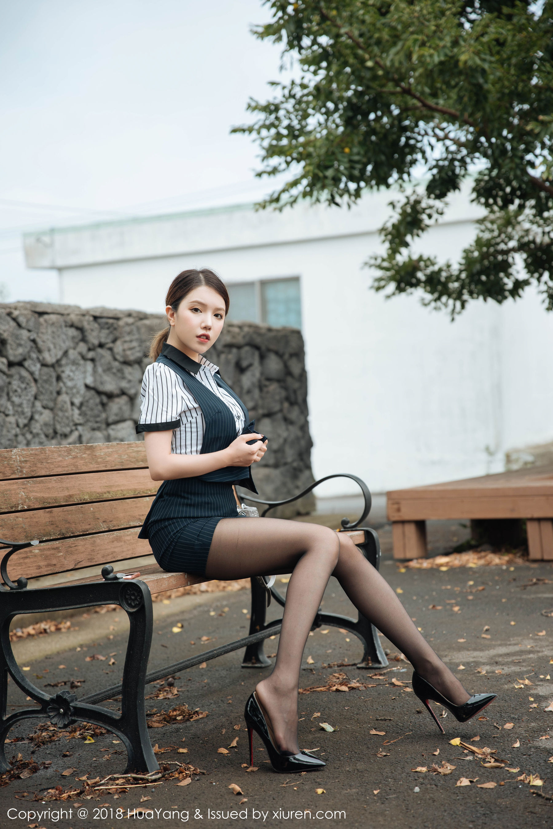 黄楽然《黑丝诱惑精彩呈现》 [花漾HuaYang] Vol.087 写真集