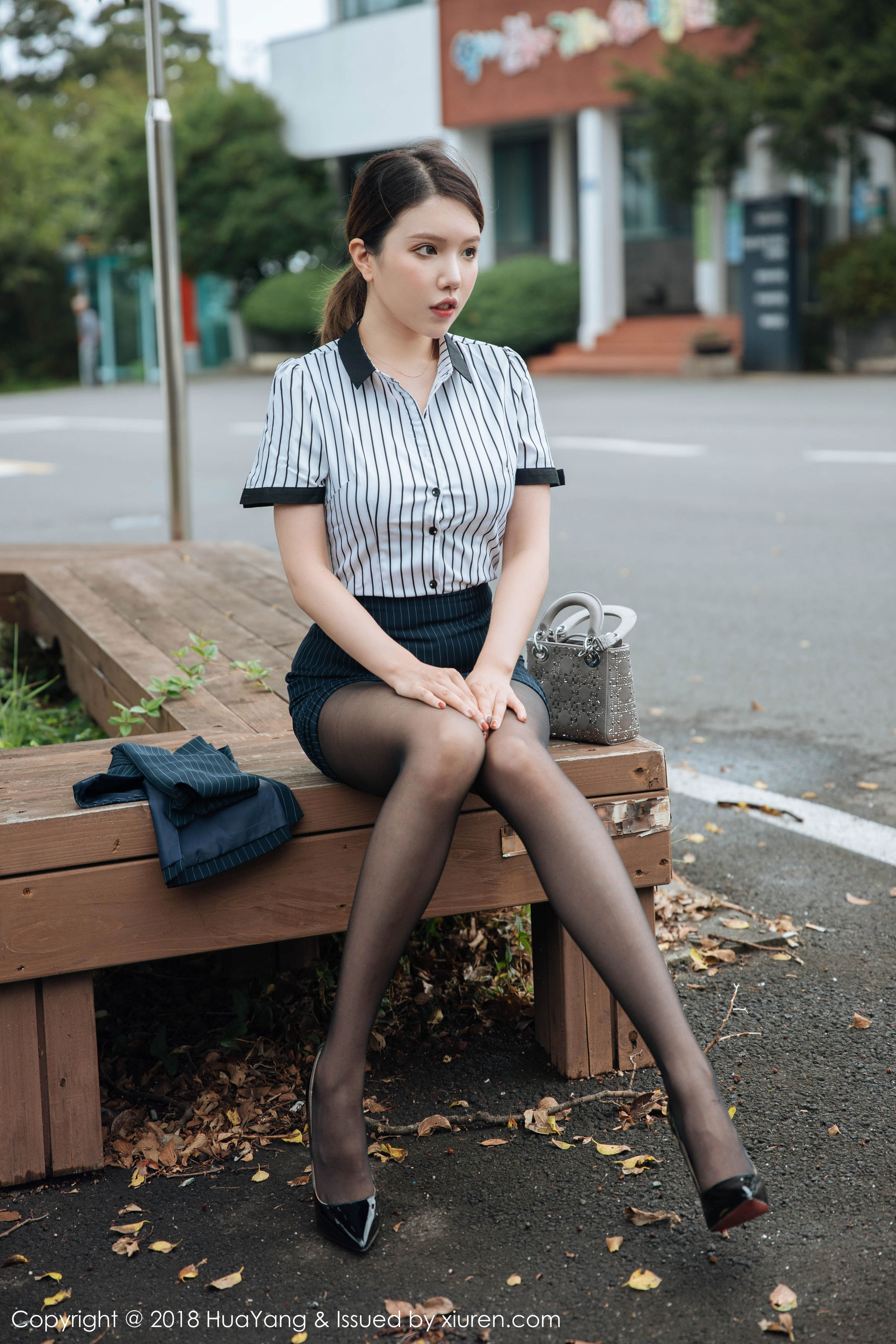 黄楽然《黑丝诱惑精彩呈现》 [花漾HuaYang] Vol.087 写真集