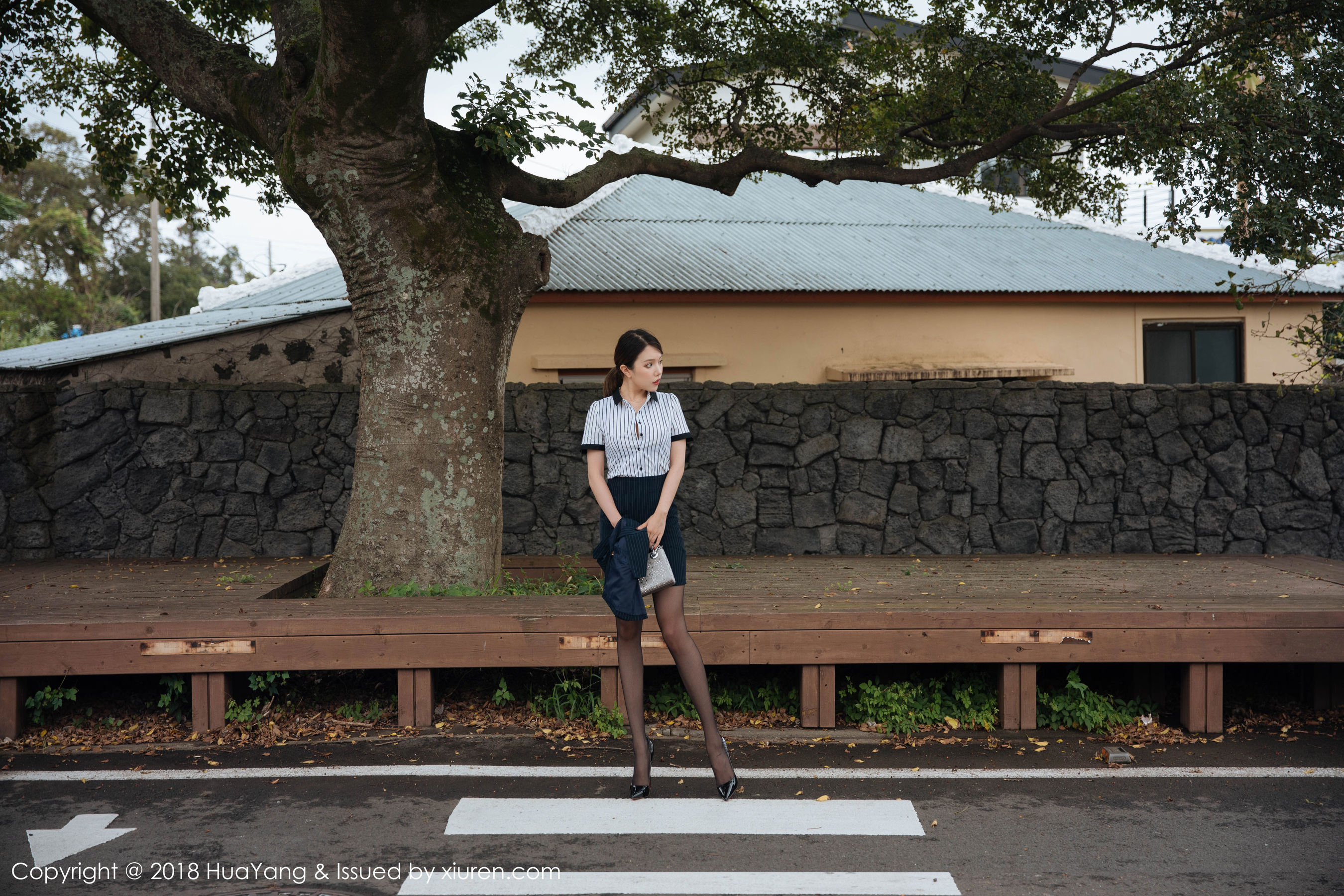 黄楽然《黑丝诱惑精彩呈现》 [花漾HuaYang] Vol.087 写真集