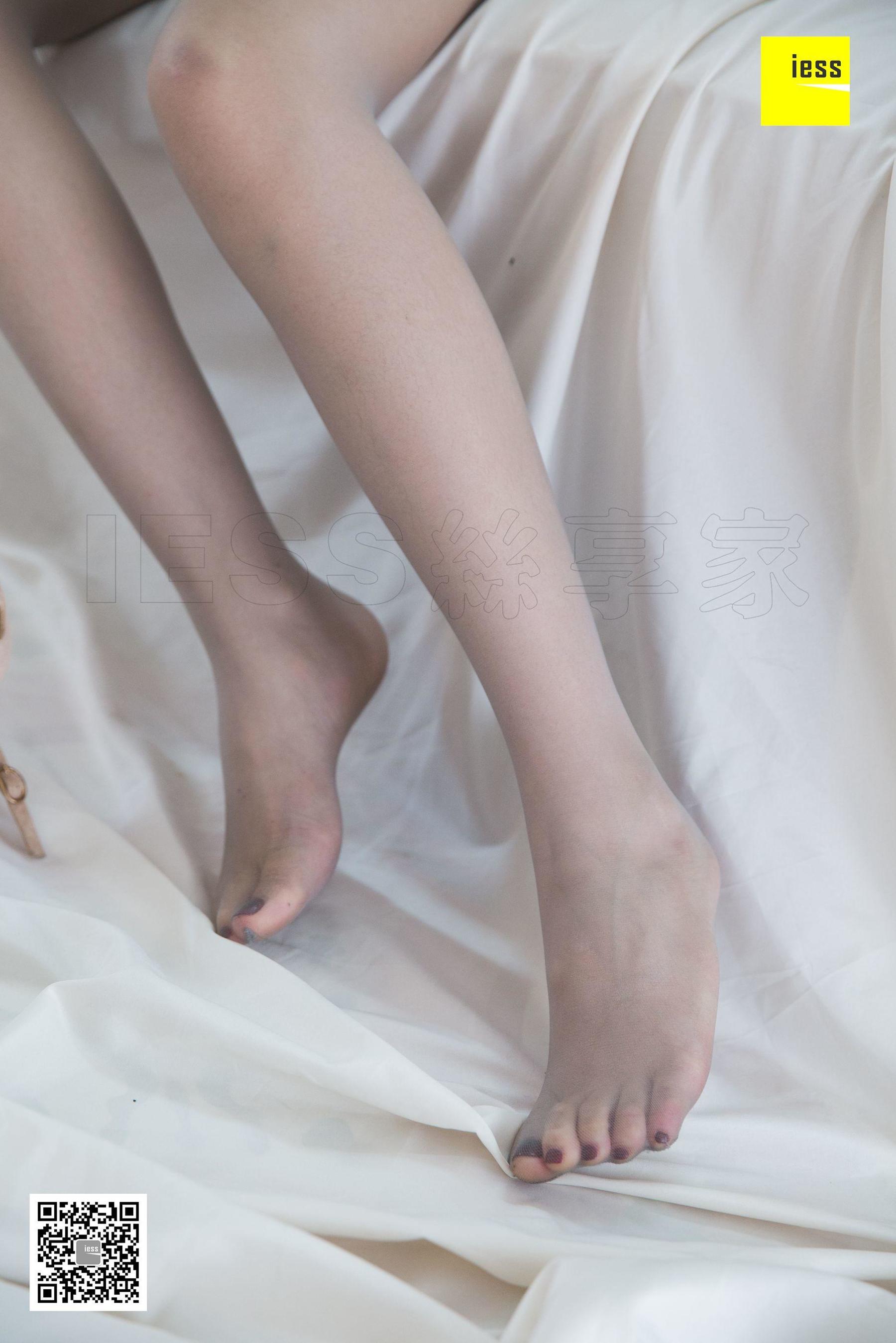 模特九妹《九妹碎花裙灰丝》 [异思趣向IESS] 写真集