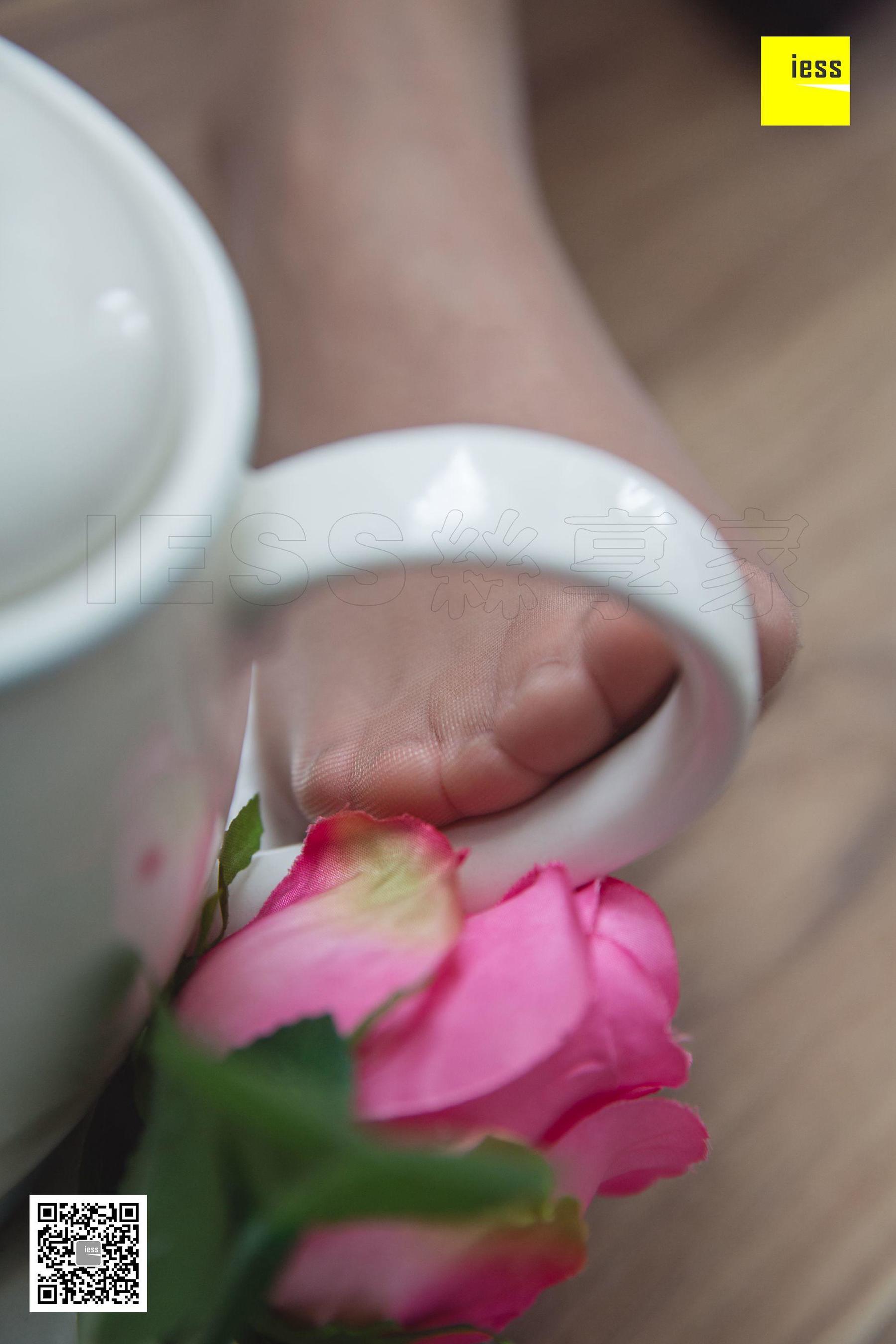 模特小韩《新模洋娃娃小韩》 [异思趣向IESS] 写真集