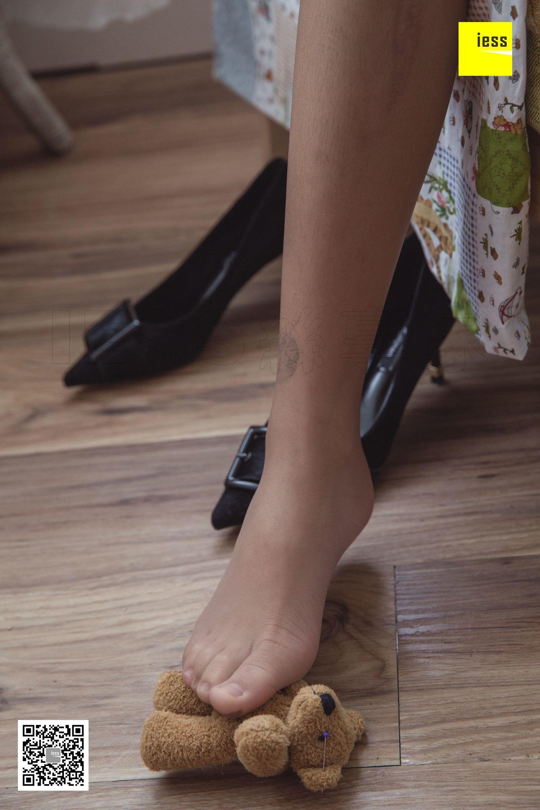 模特小韩《新模洋娃娃小韩》 [异思趣向IESS] 写真集