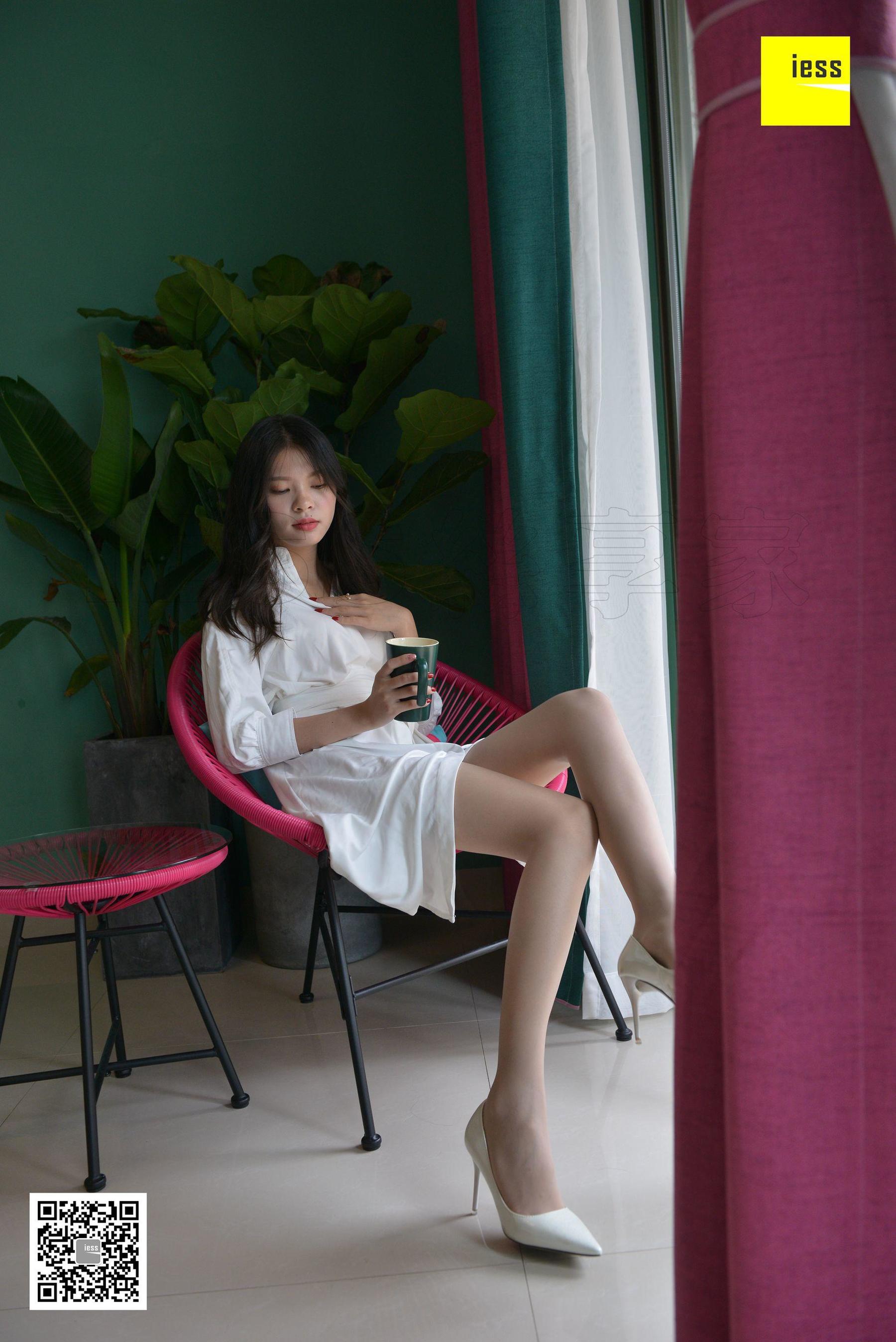 模特七七 《七七的仙女白裙》 [异思趣向IESS] 写真集