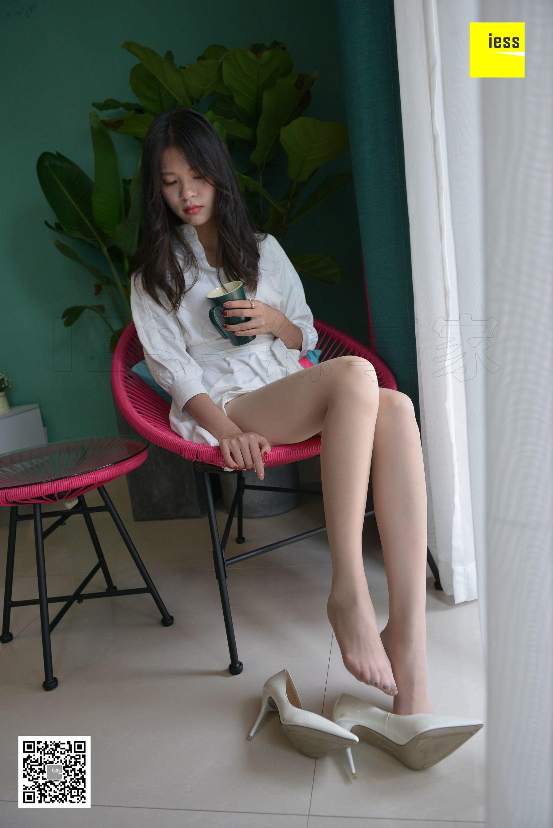 模特七七 《七七的仙女白裙》 [异思趣向IESS] 写真集