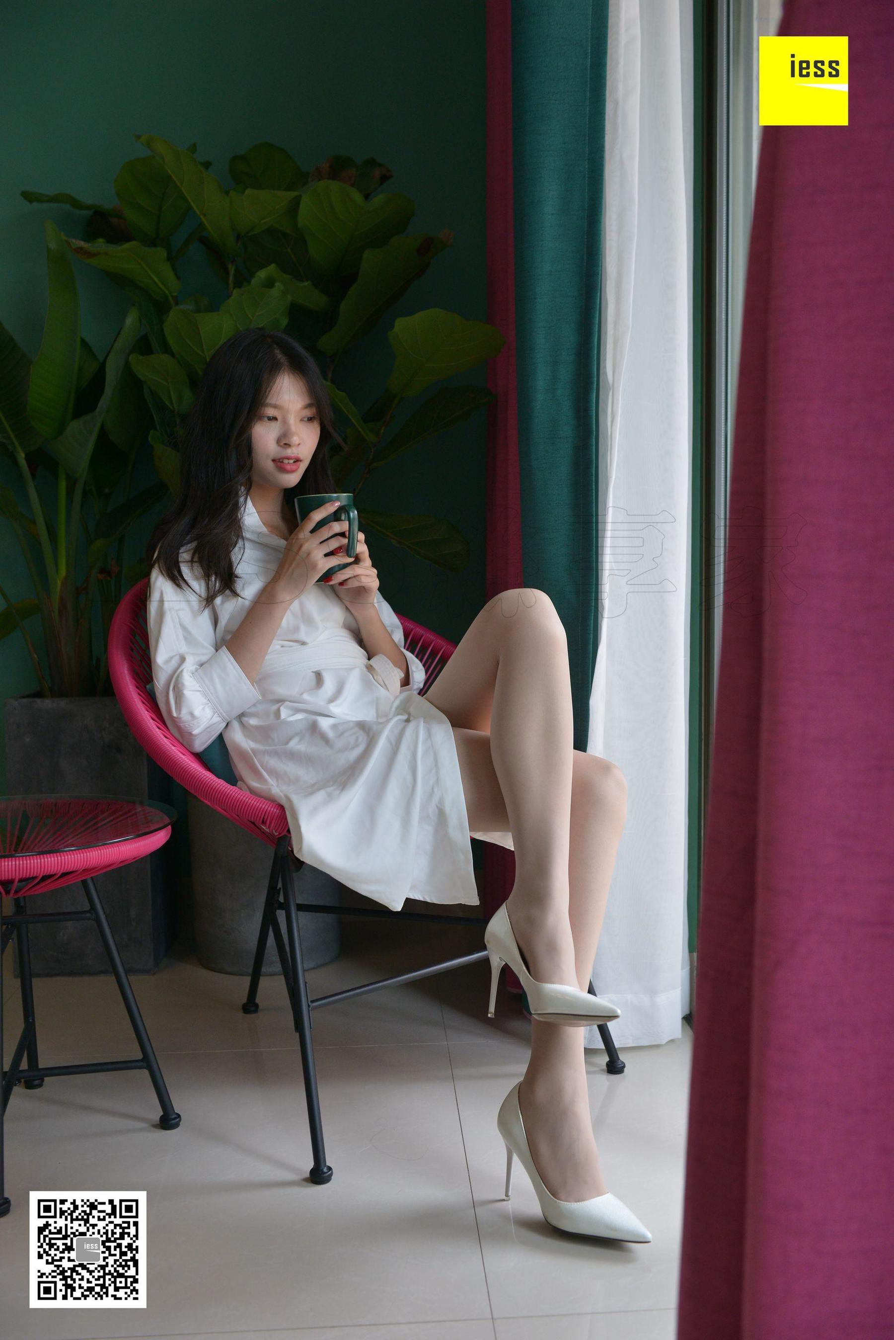 模特七七 《七七的仙女白裙》 [异思趣向IESS] 写真集