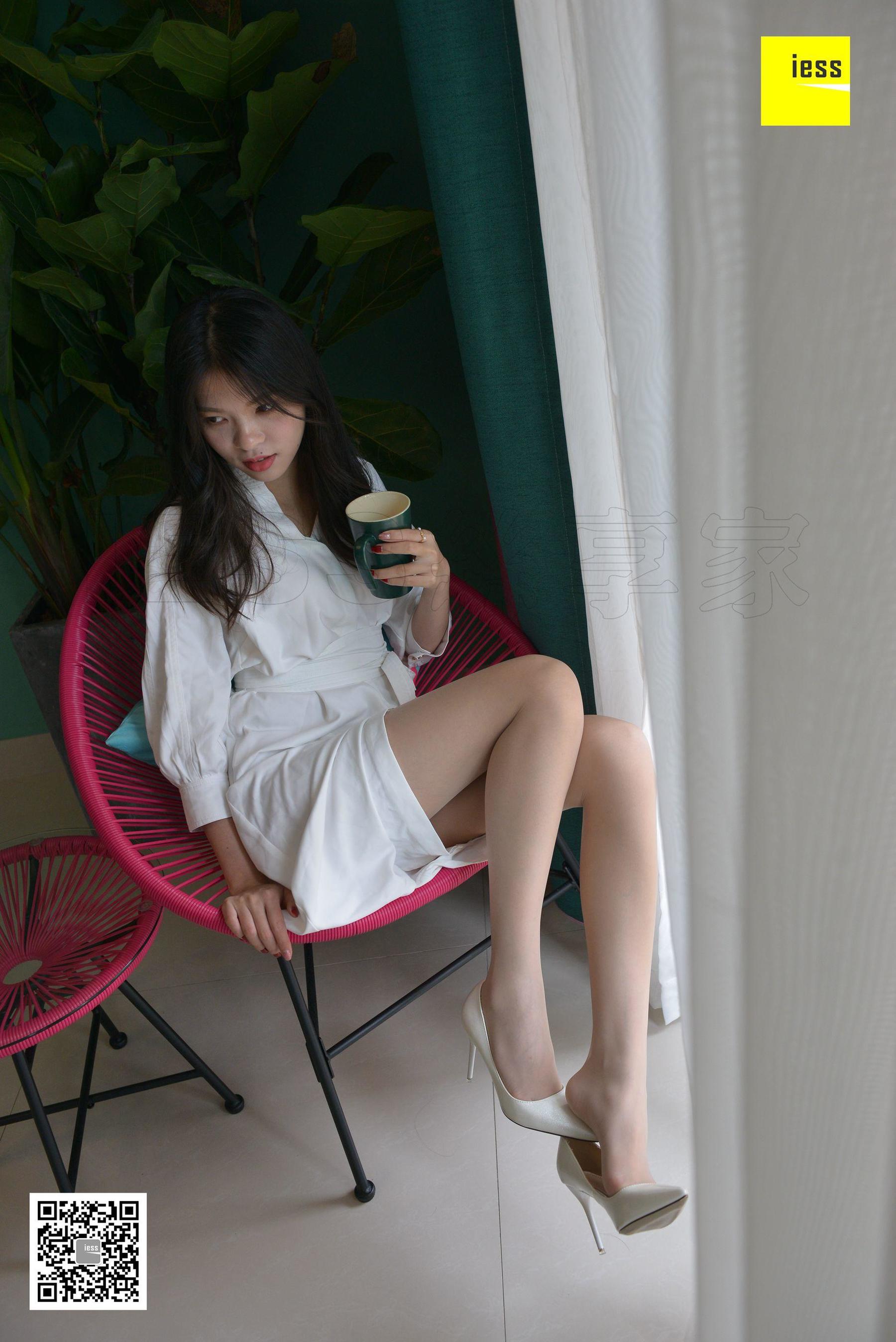 模特七七 《七七的仙女白裙》 [异思趣向IESS] 写真集