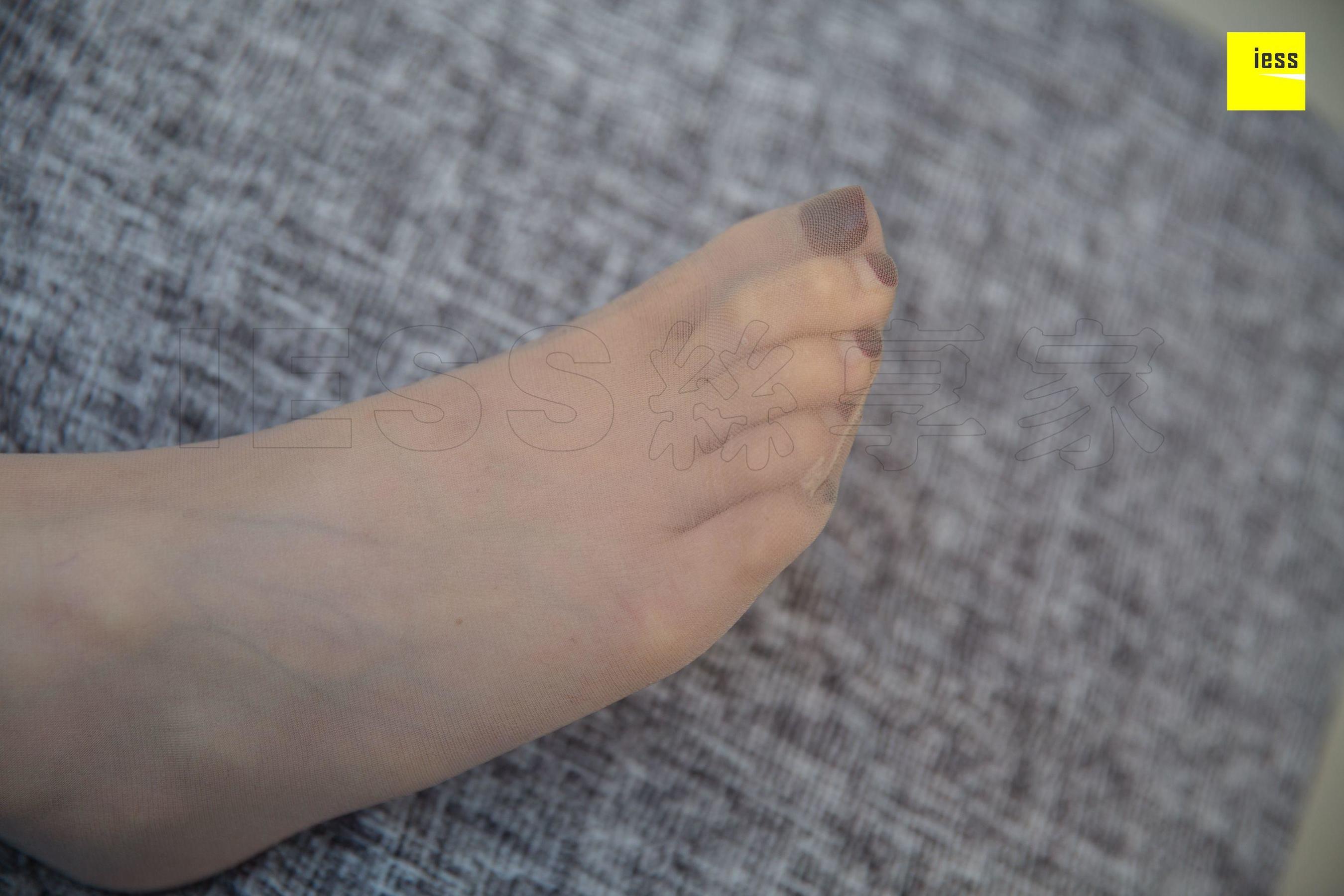 模特九妹 《刚起床的九妹》 [异思趣向IESS] 写真集