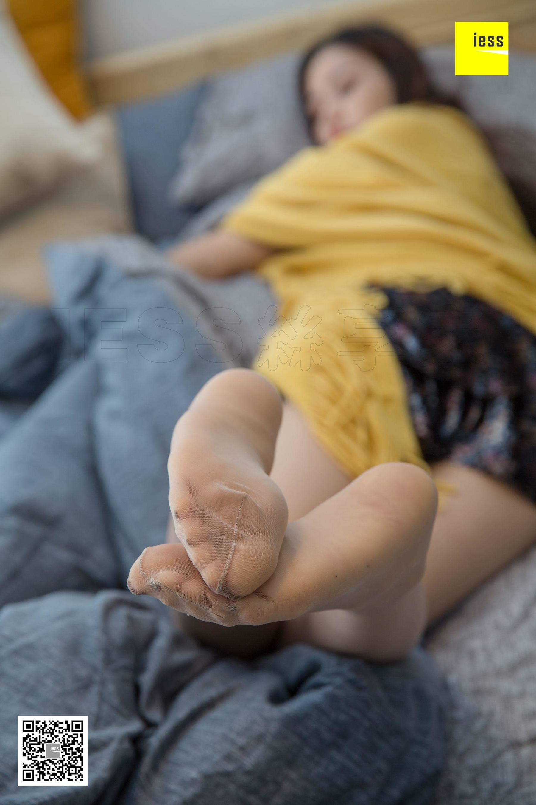 模特九妹 《刚起床的九妹》 [异思趣向IESS] 写真集