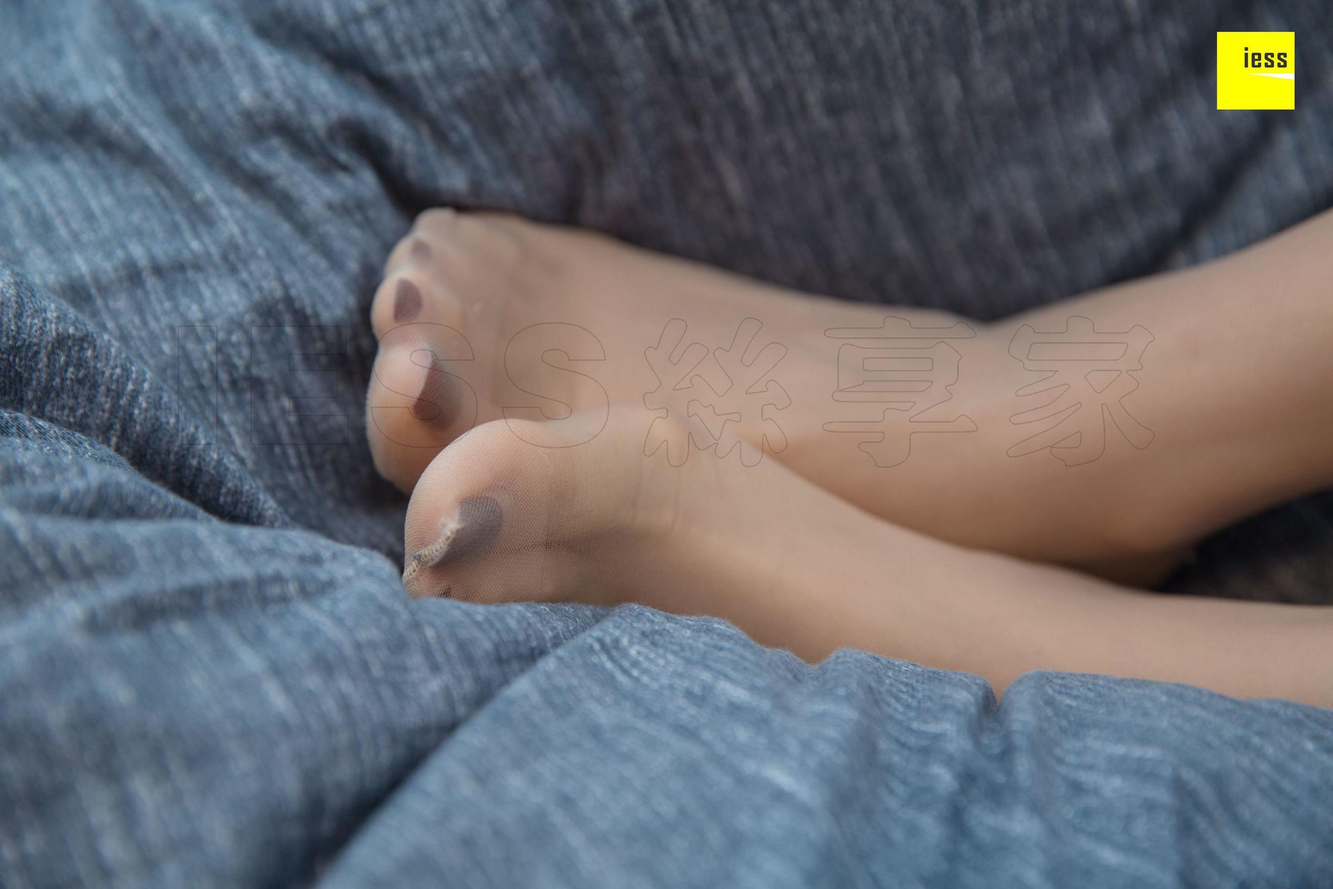 模特九妹 《刚起床的九妹》 [异思趣向IESS] 写真集