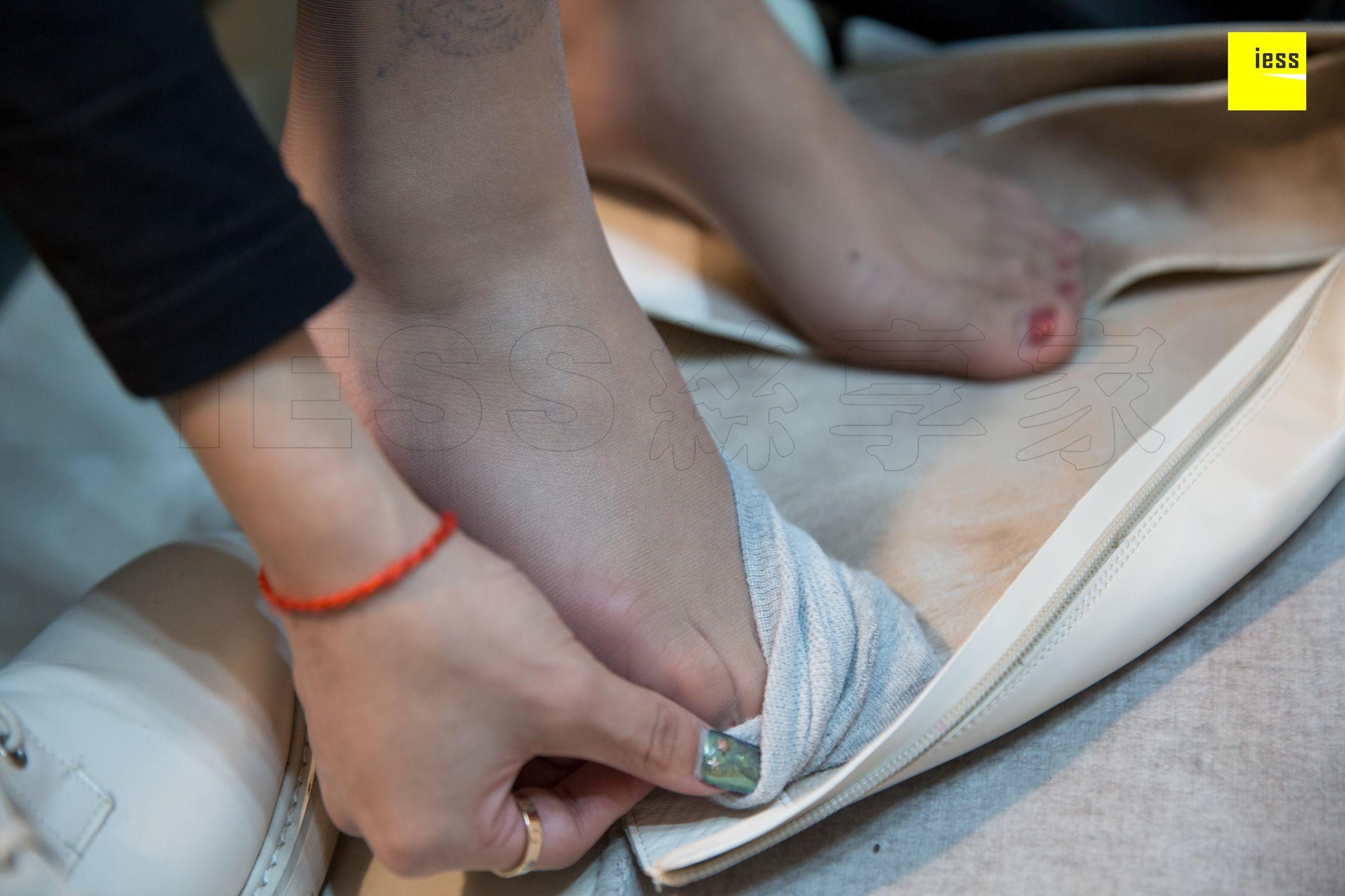 模特小韩 《长靴换高跟》[异思趣向IESS]  写真集