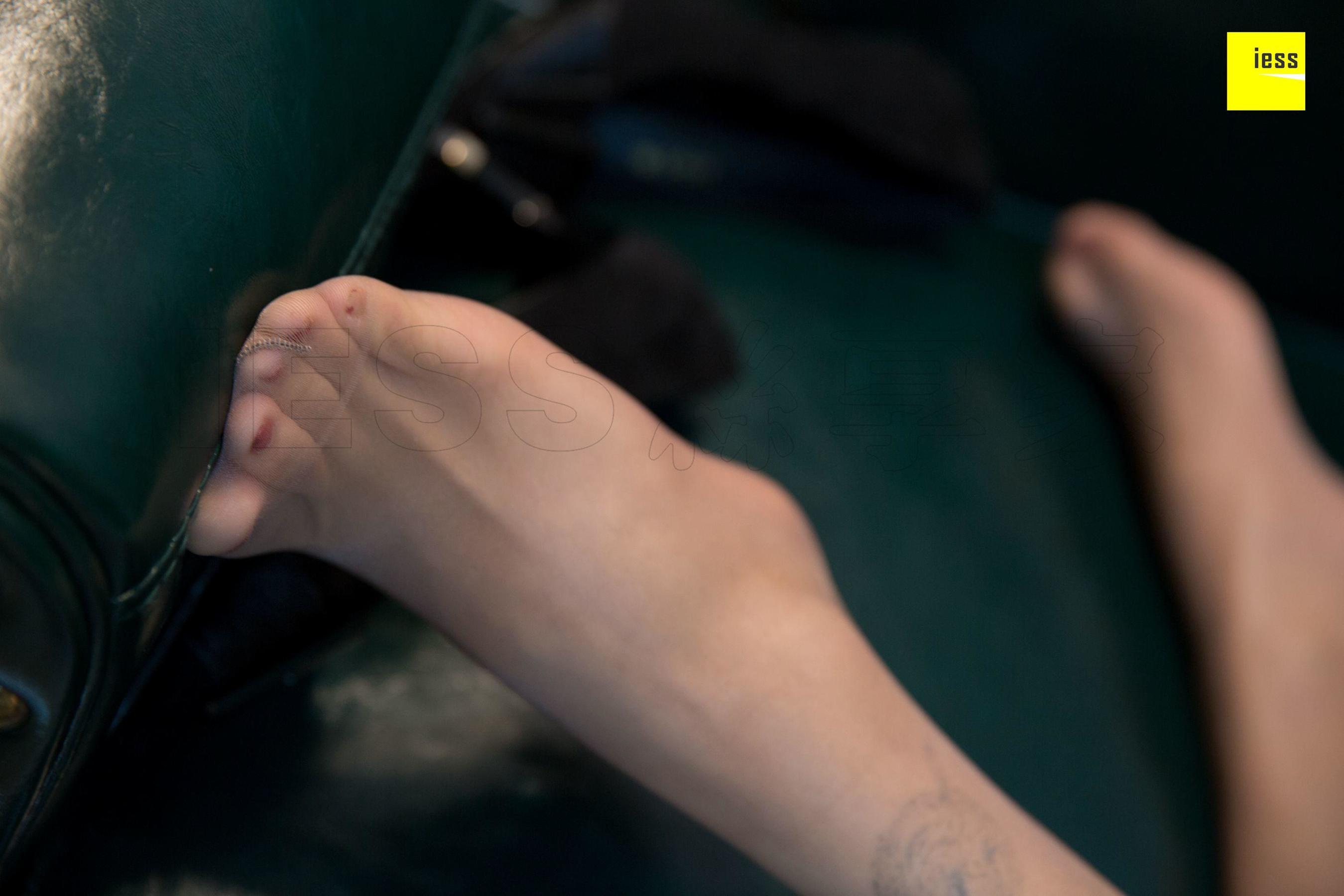 模特小韩 《长靴换高跟》[异思趣向IESS]  写真集