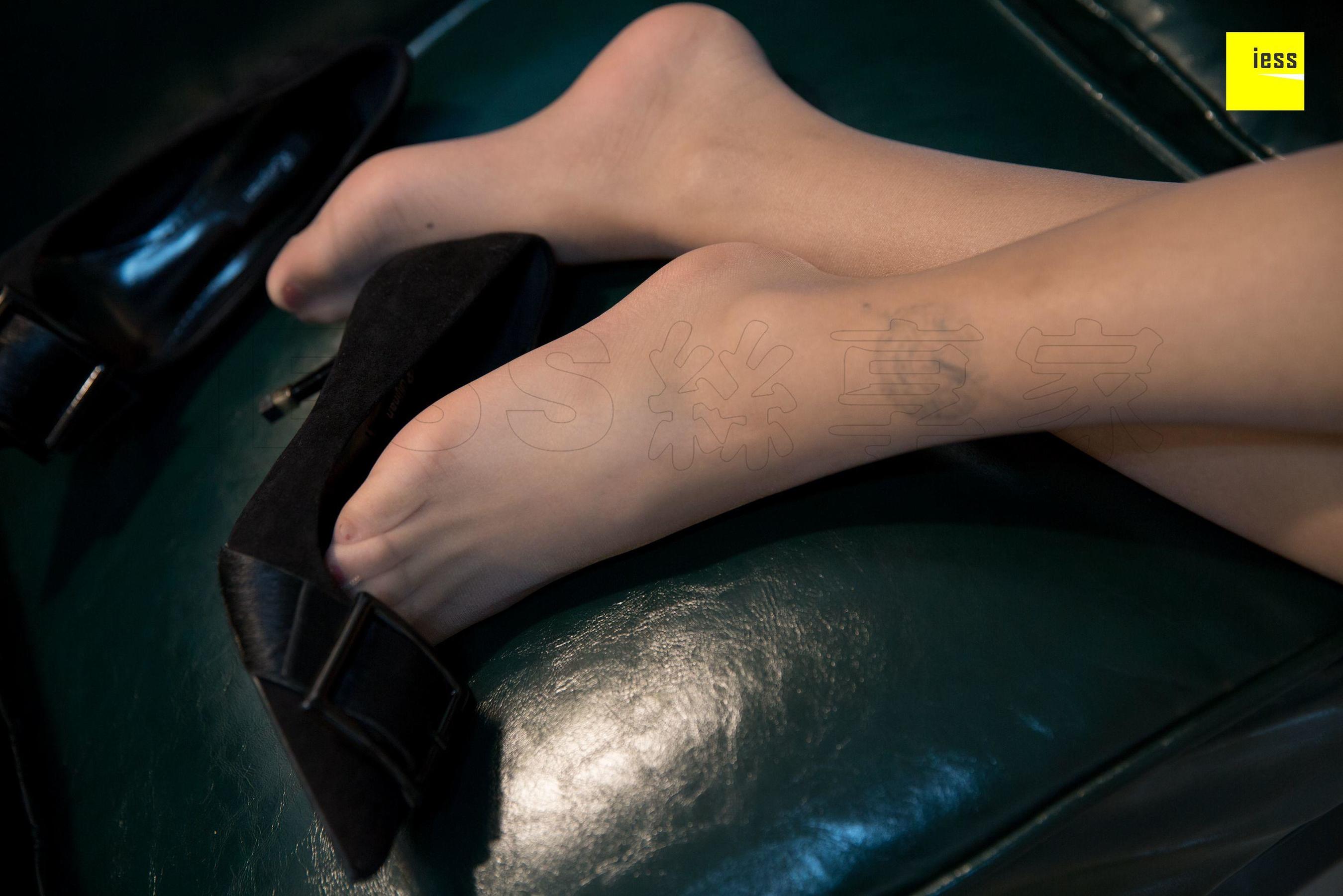 模特小韩 《长靴换高跟》[异思趣向IESS]  写真集