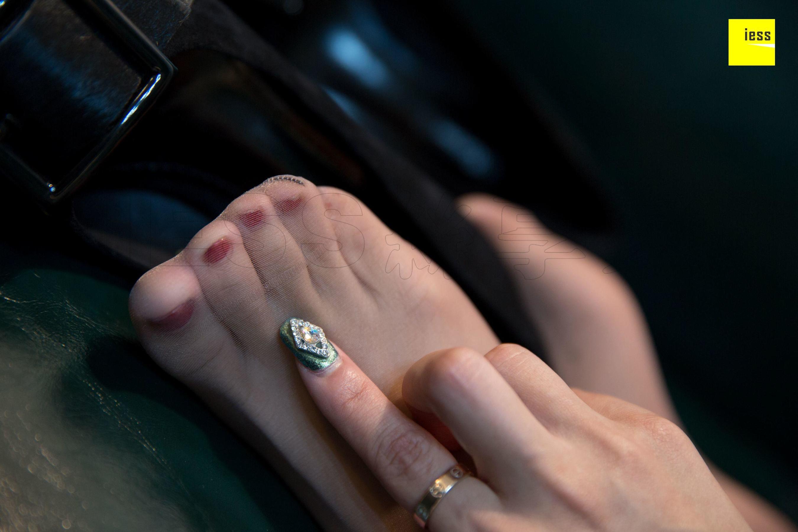 模特小韩 《长靴换高跟》[异思趣向IESS]  写真集