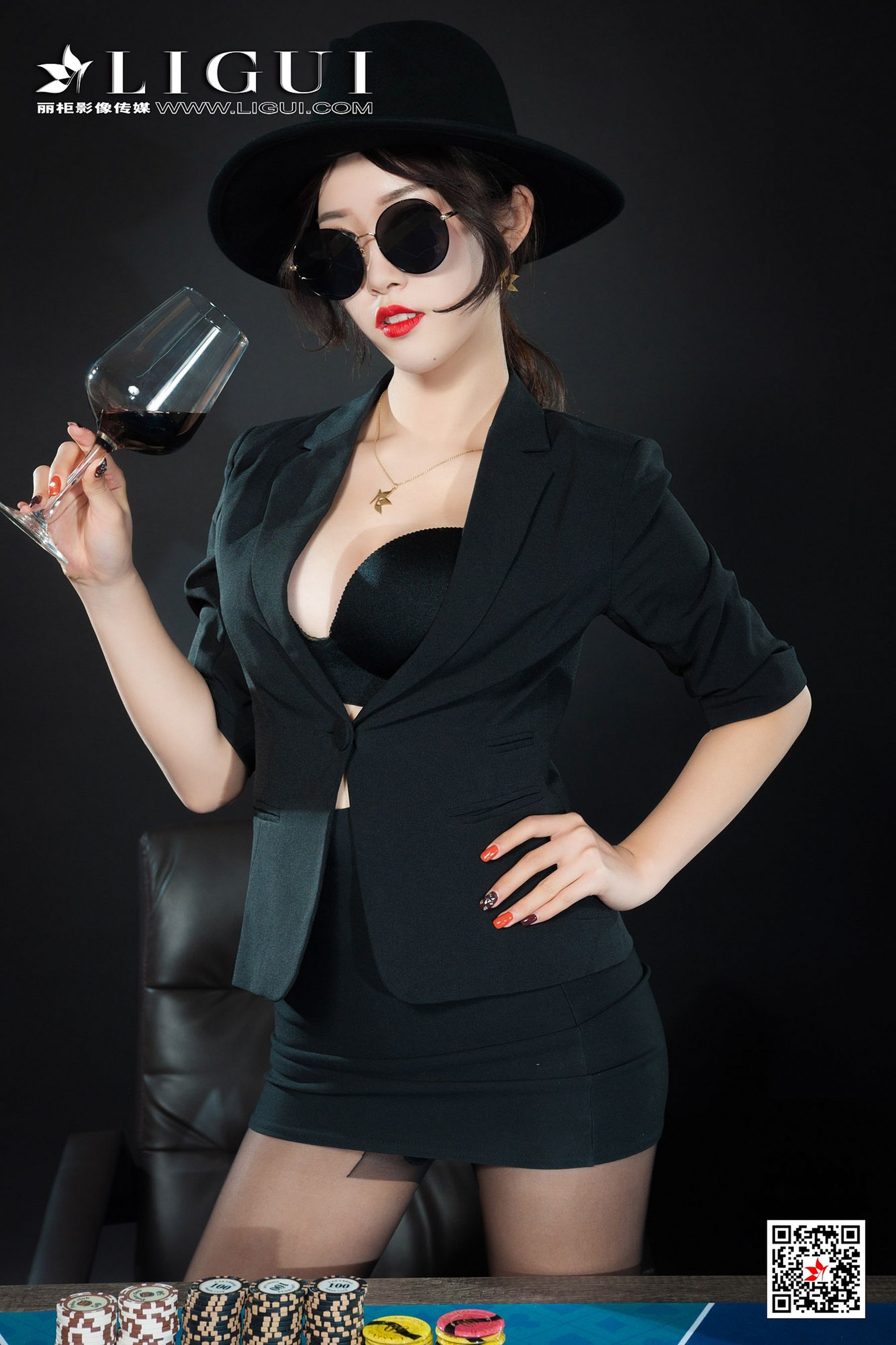 腿模筱筱《赌场黑丝女王》 [丽柜Ligui] 写真集