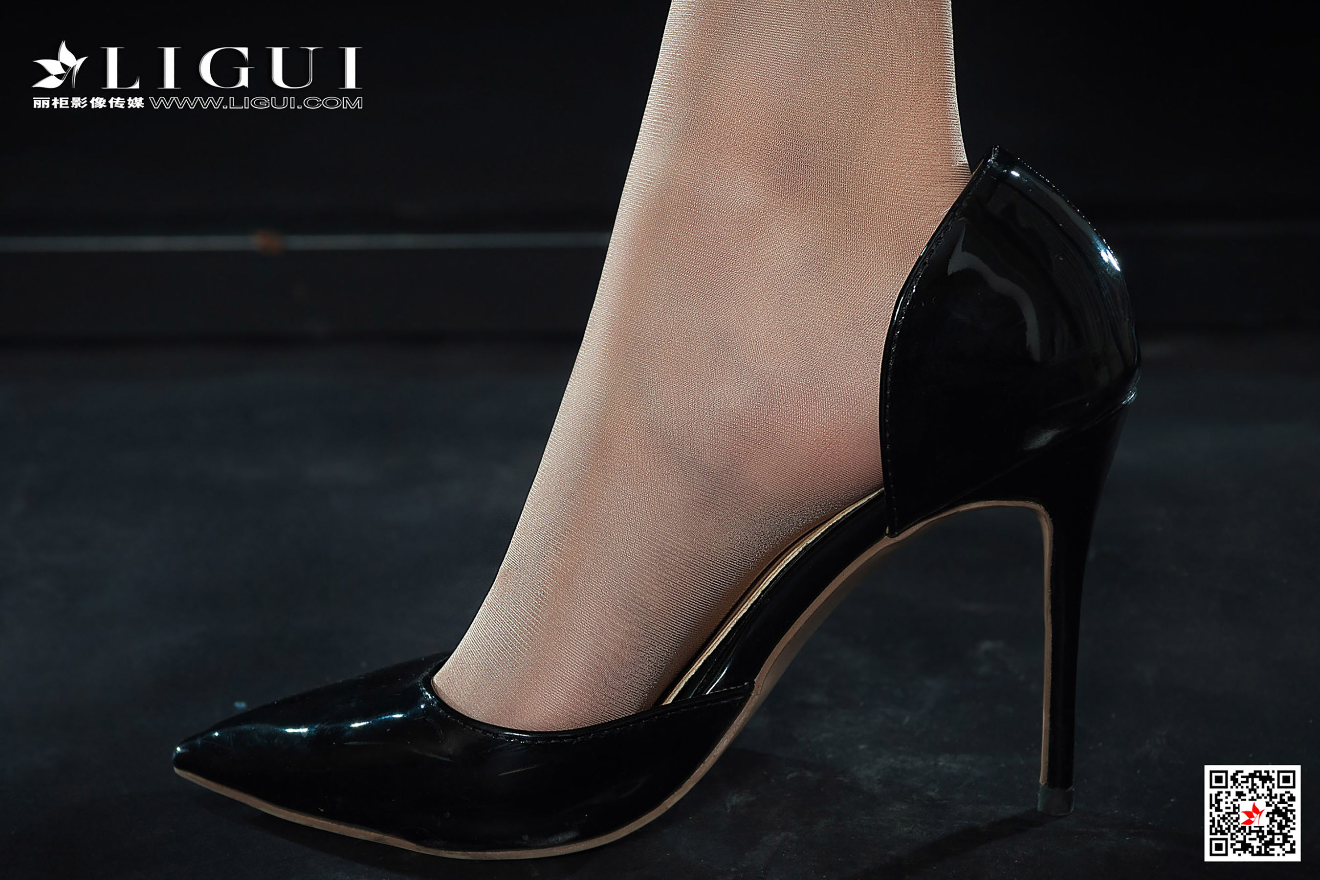 腿模阿宁《御姐OL》 [丽柜Ligui] 网络丽人 写真集