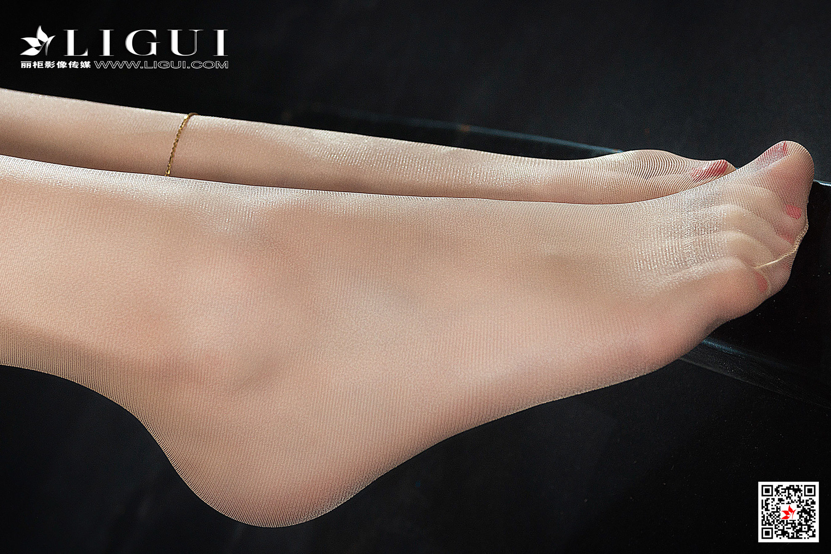 腿模阿宁《御姐OL》 [丽柜Ligui] 网络丽人 写真集