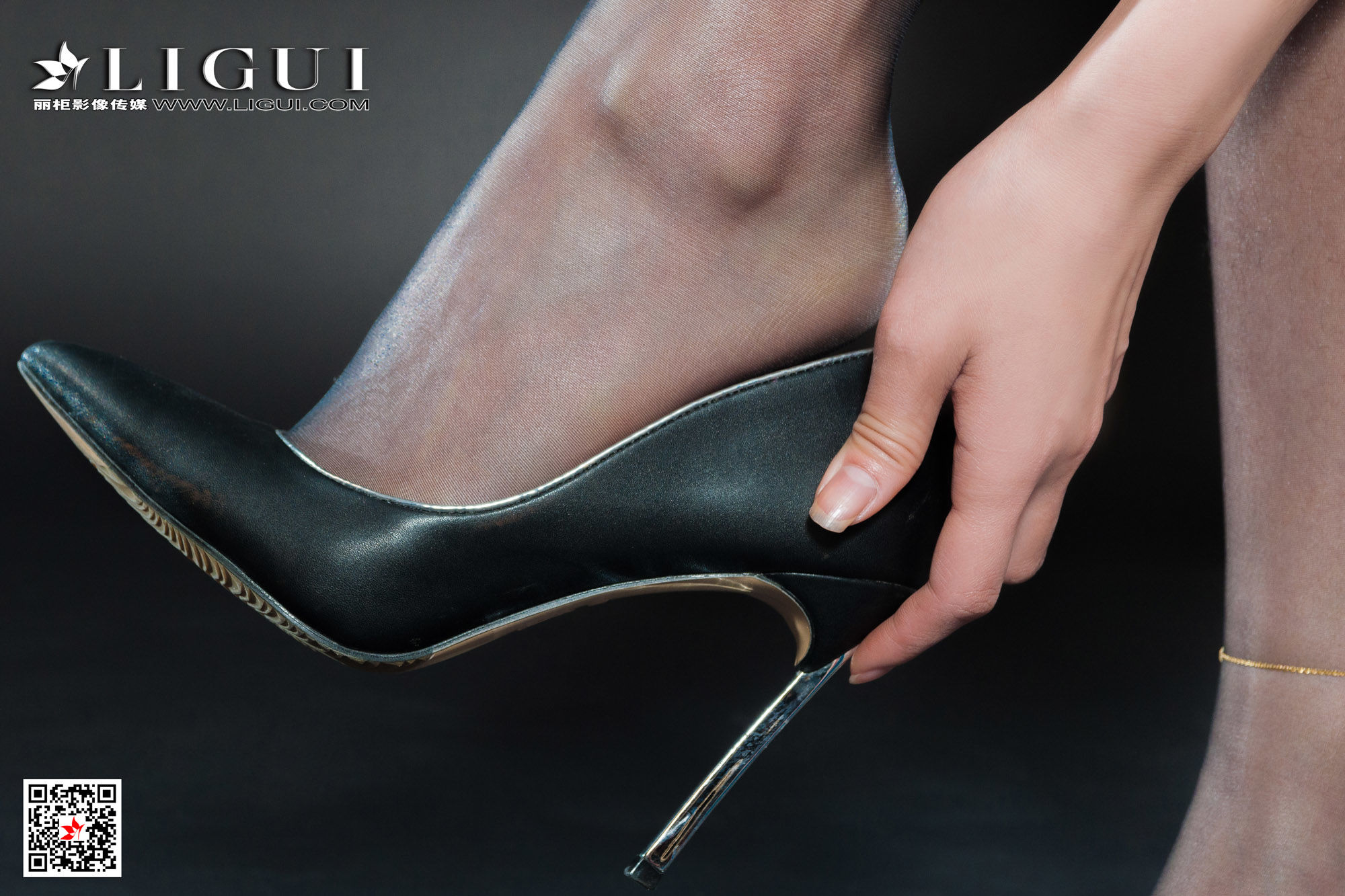 腿模Xilly《监狱黑丝女王》 [丽柜Ligui] 写真集