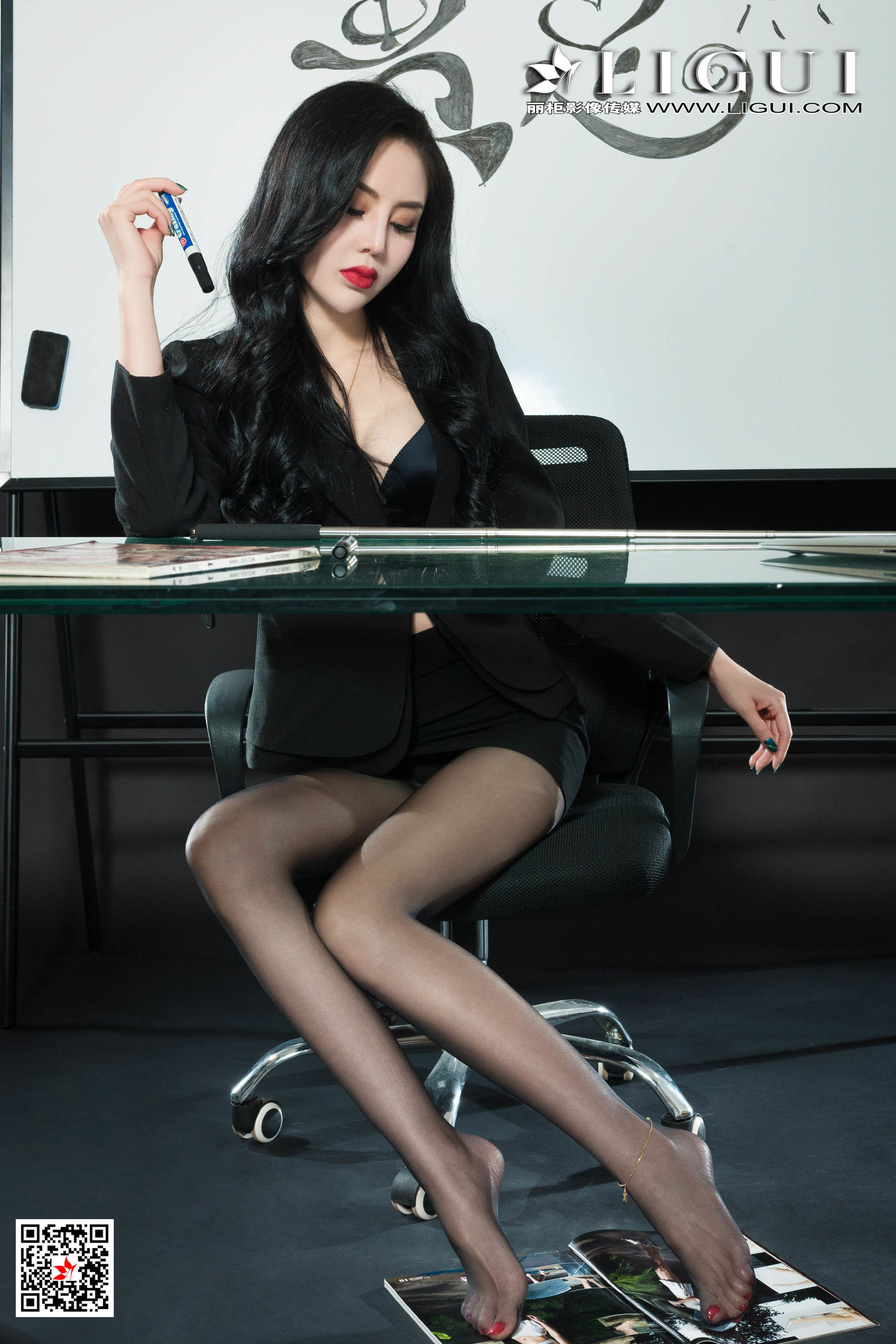 腿模凉儿《黑丝OL姐姐》 [丽柜Ligui] 网络丽人 写真集