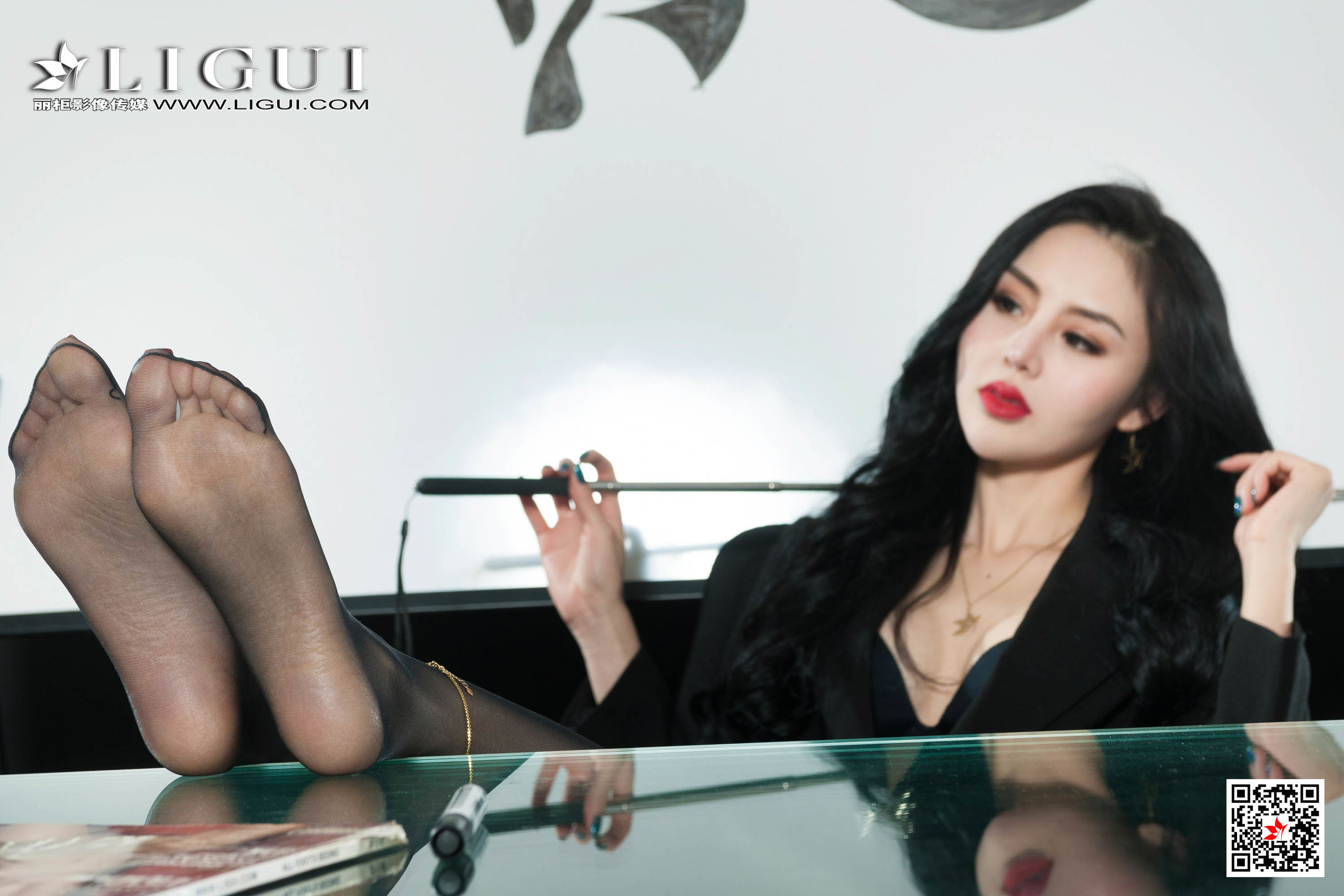 腿模凉儿《黑丝OL姐姐》 [丽柜Ligui] 网络丽人 写真集