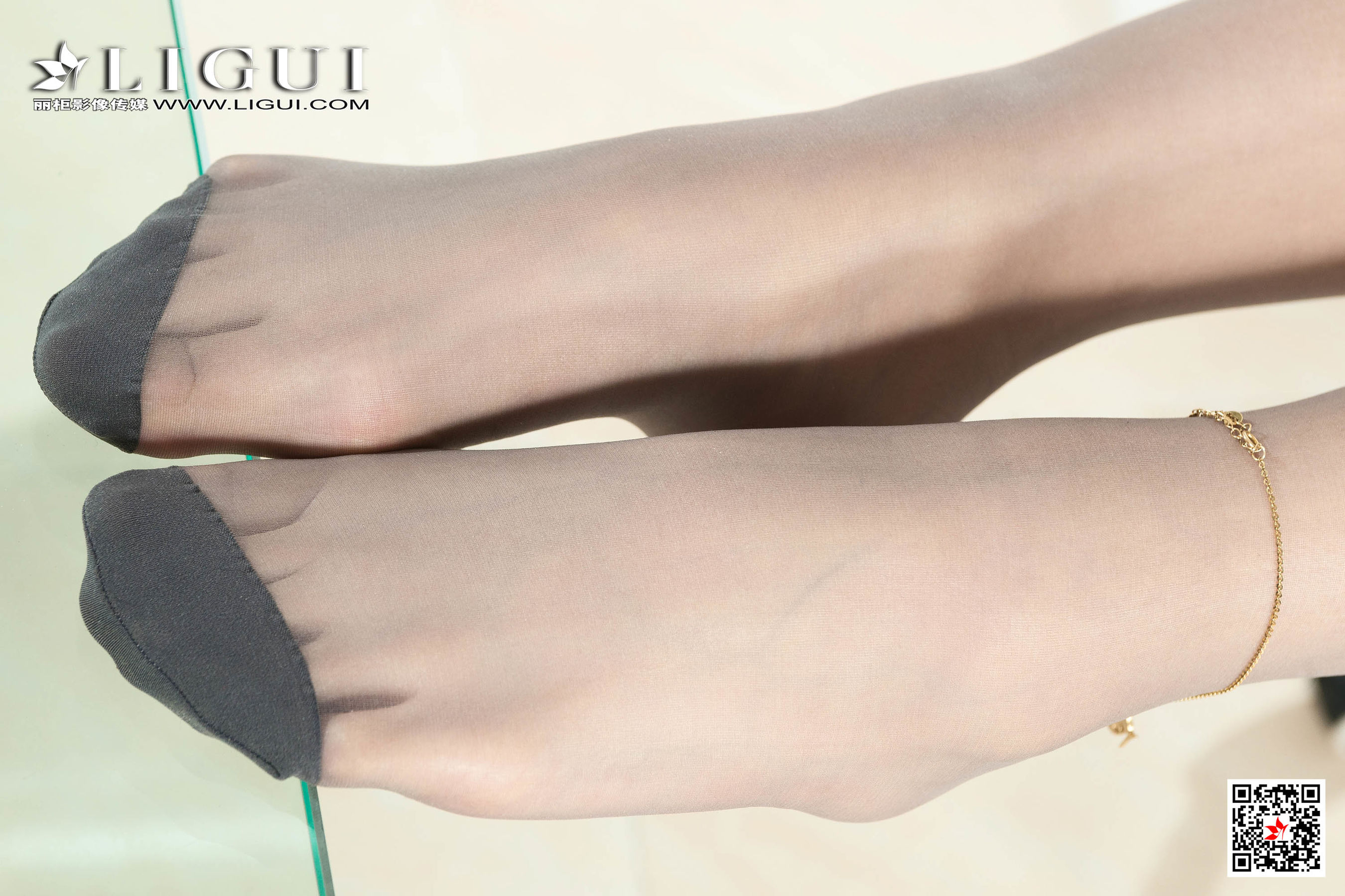 钟晴 《莲丝俏文秘》 [丽柜Ligui]  写真集