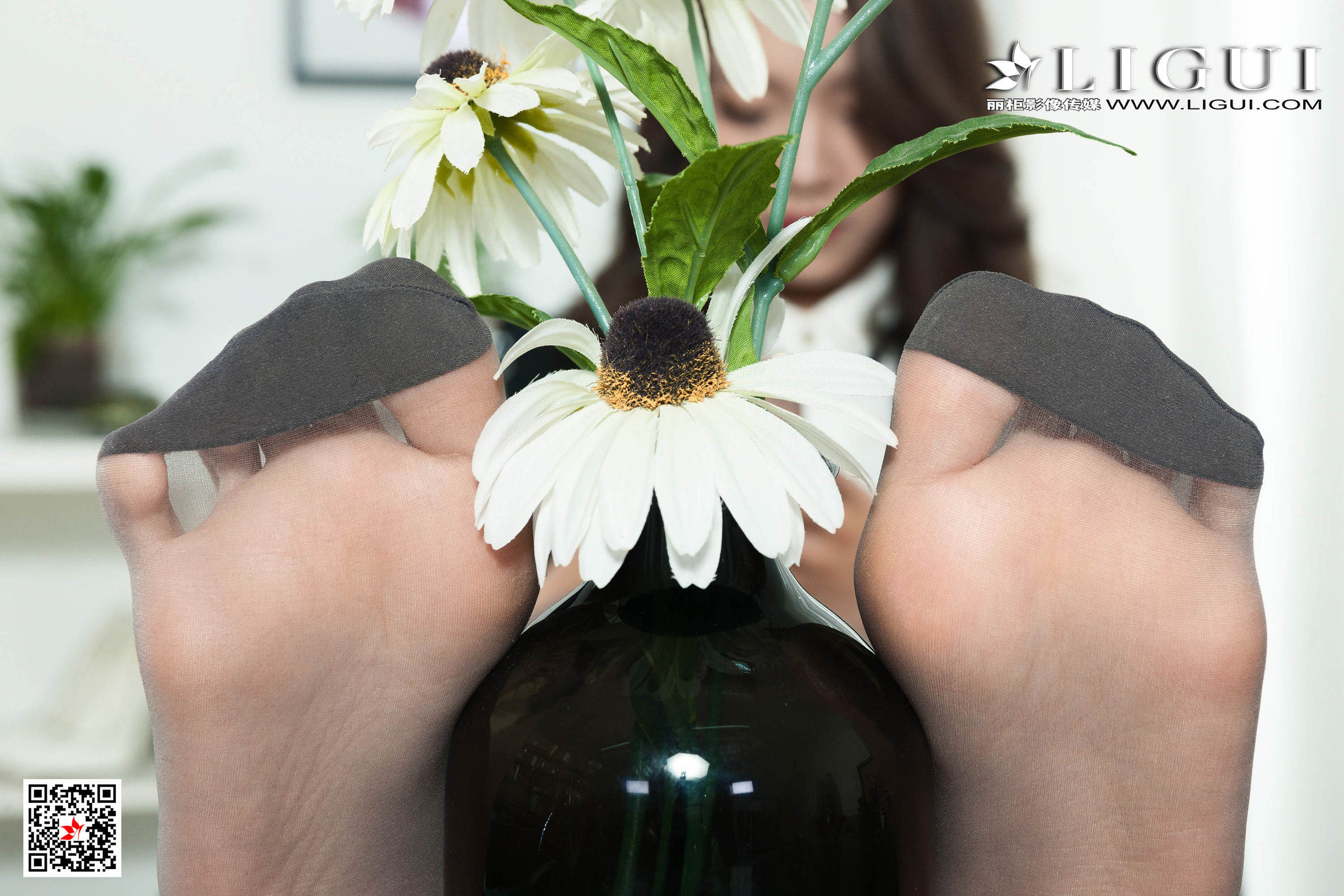 钟晴 《莲丝俏文秘》 [丽柜Ligui]  写真集