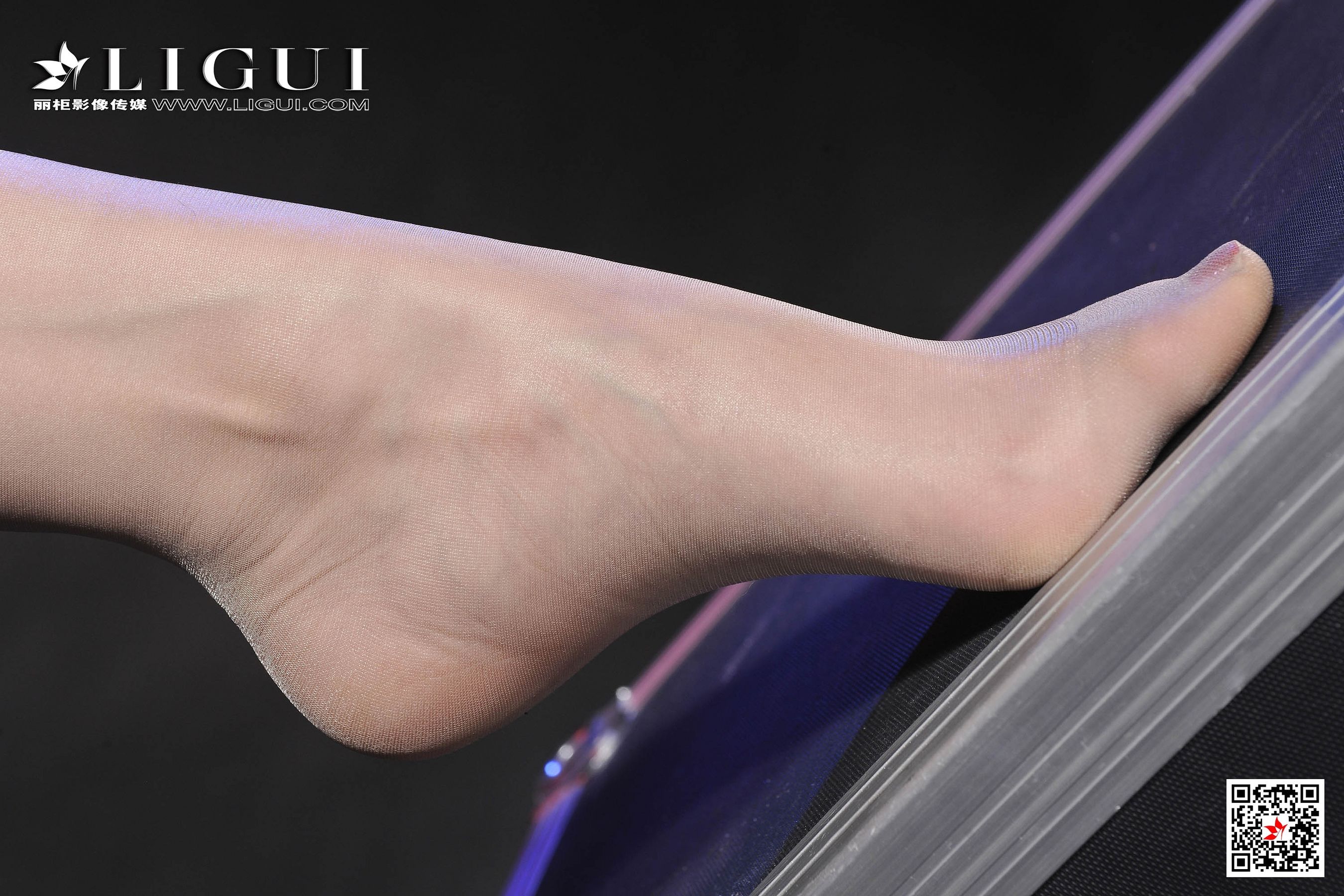 模特可馨《皮衣VS肉丝》 [丽柜Ligui] 网络丽人 写真集