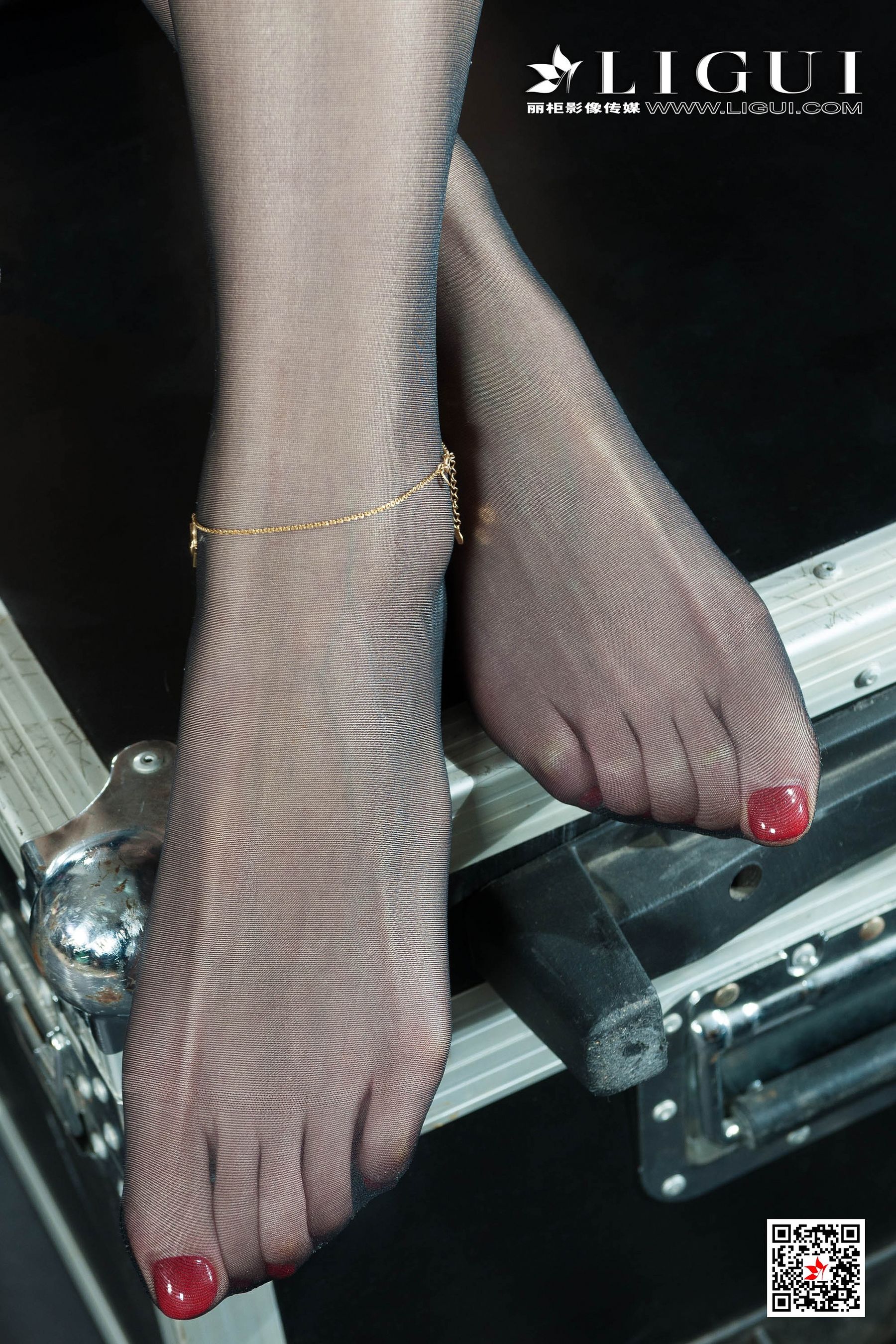腿模凉儿《黑丝OL》 [丽柜Ligui] 网络丽人 写真集