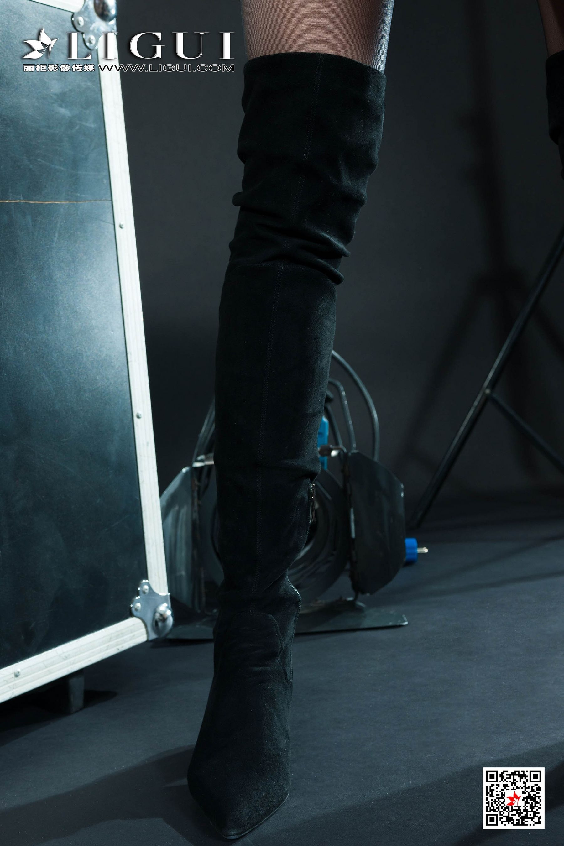 腿模凉儿《黑丝OL》 [丽柜Ligui] 网络丽人 写真集