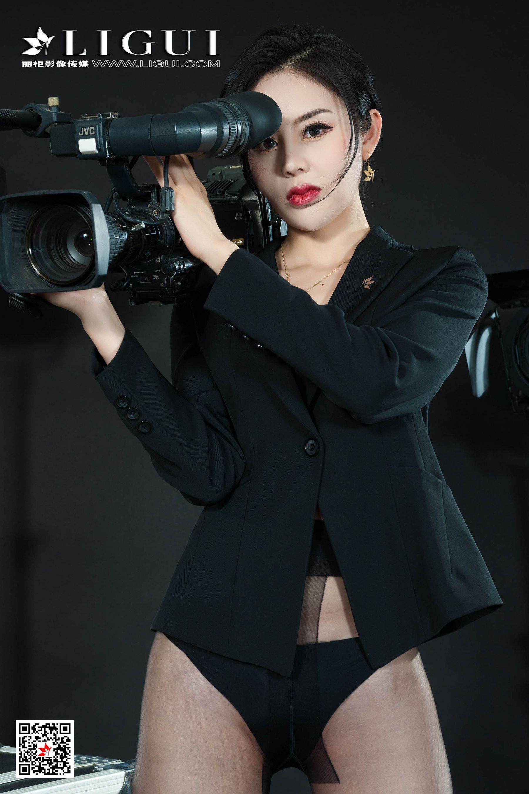 腿模凉儿《黑丝OL》 [丽柜Ligui] 网络丽人 写真集