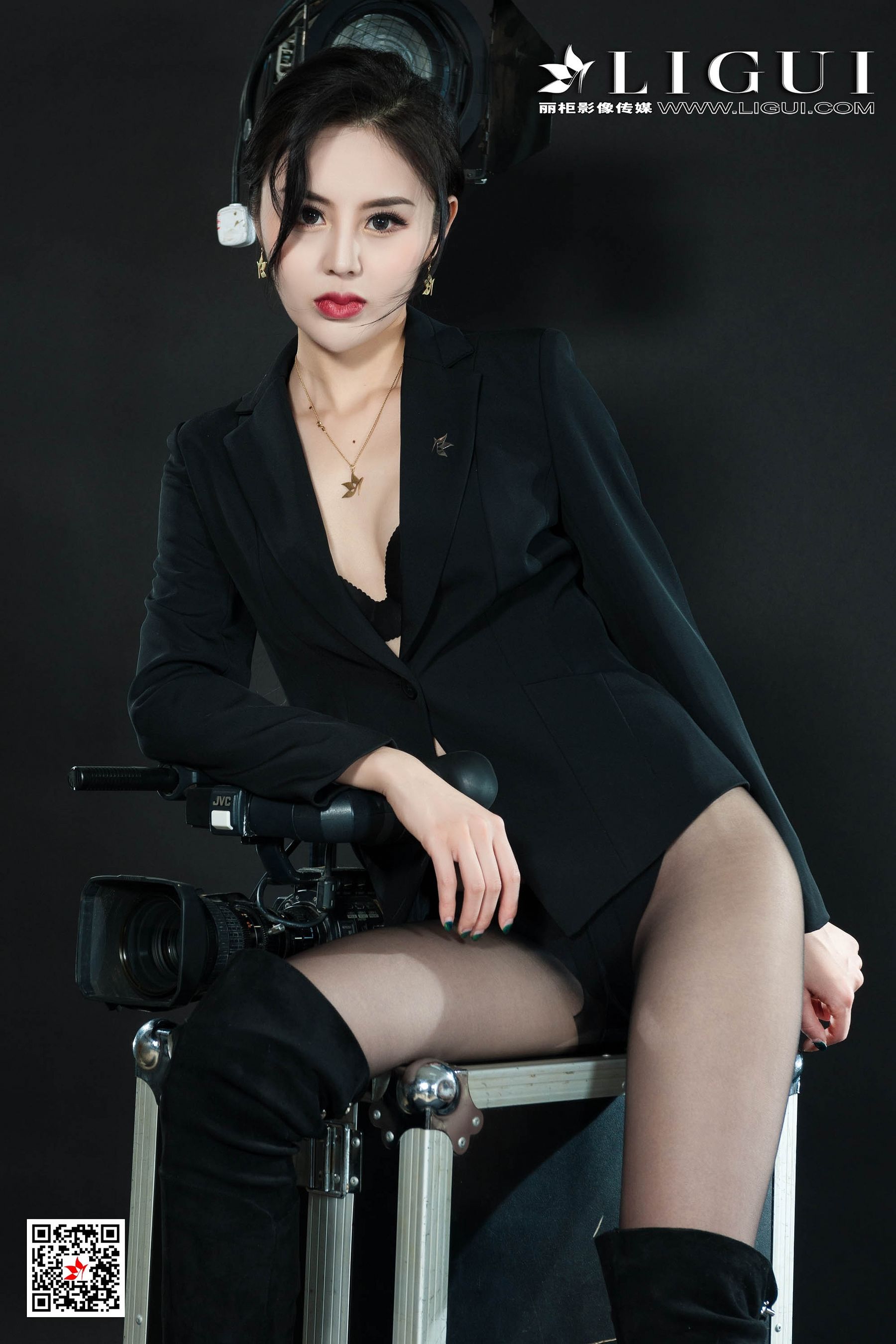 腿模凉儿《黑丝OL》 [丽柜Ligui] 网络丽人 写真集