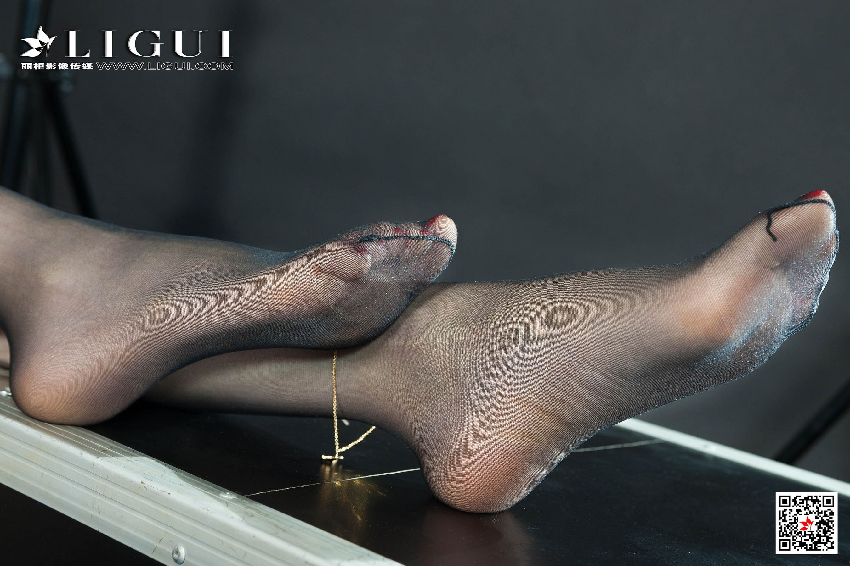 腿模凉儿《黑丝OL》 [丽柜Ligui] 网络丽人 写真集