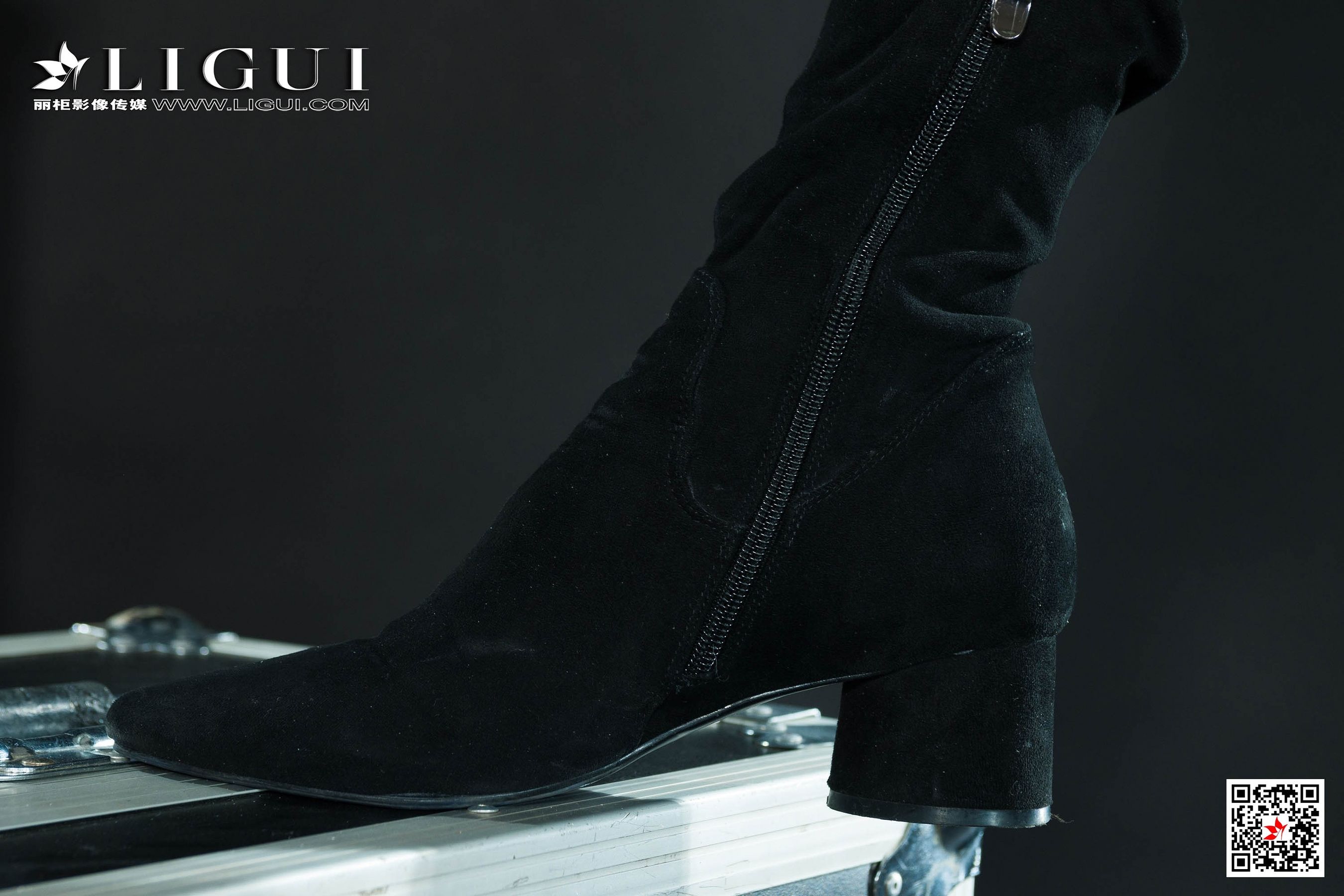 腿模凉儿《黑丝OL》 [丽柜Ligui] 网络丽人 写真集