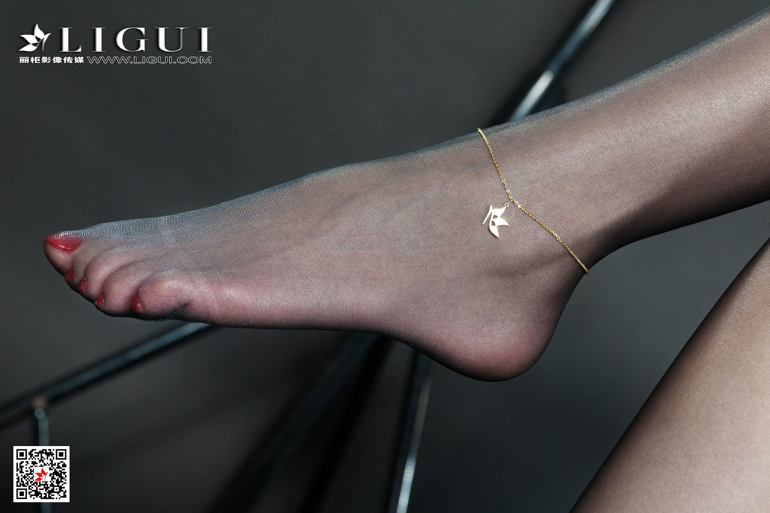 腿模凉儿《黑丝OL》 [丽柜Ligui] 网络丽人 写真集