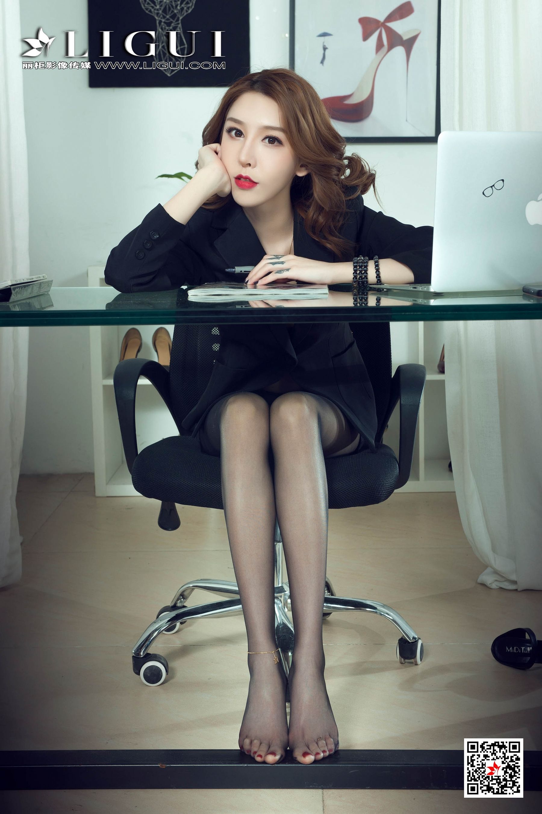 腿模兔子《极品黑丝OL御姐》 [丽柜Ligui] 网络丽人 写真集