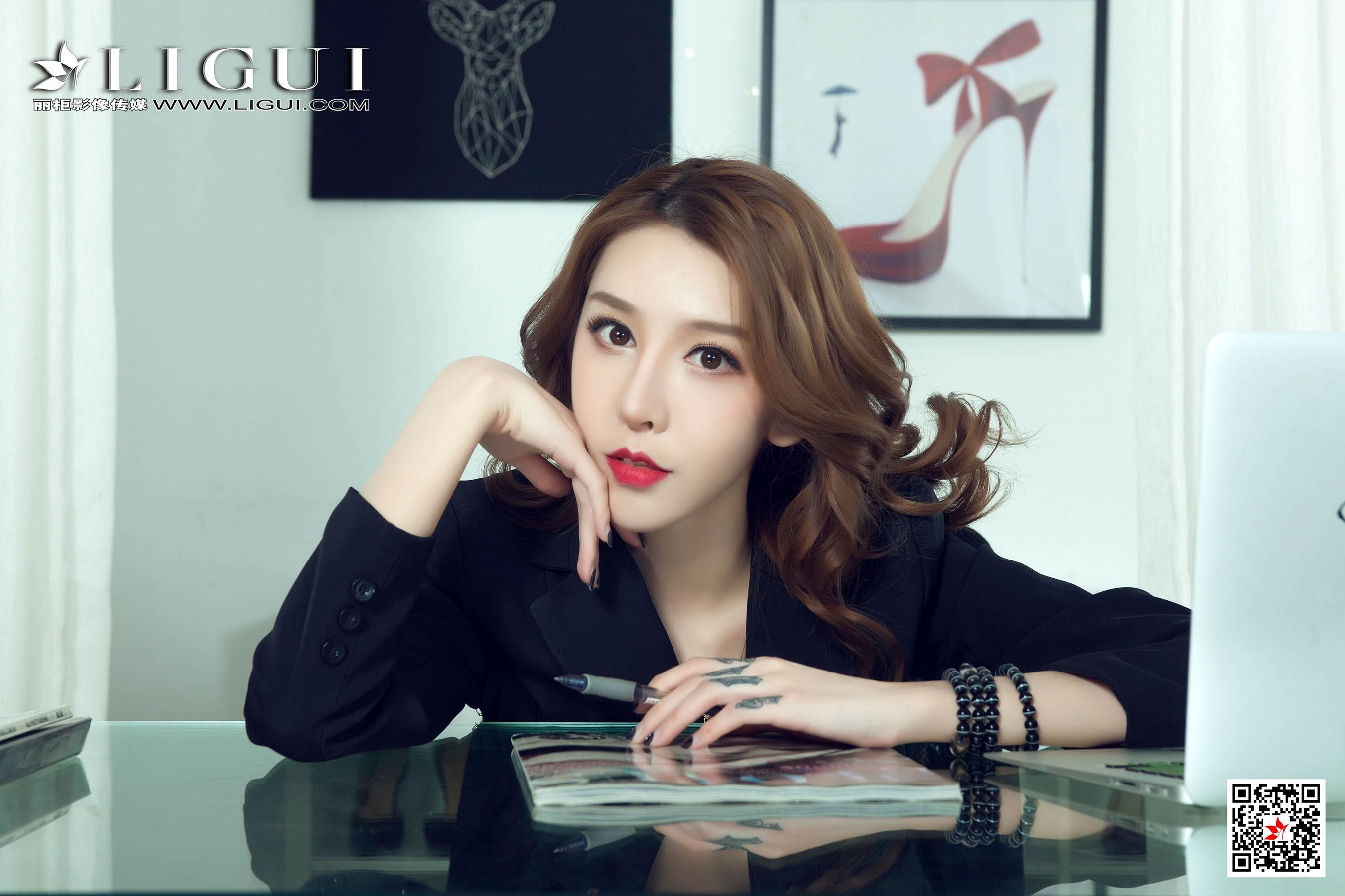 腿模兔子《极品黑丝OL御姐》 [丽柜Ligui] 网络丽人 写真集
