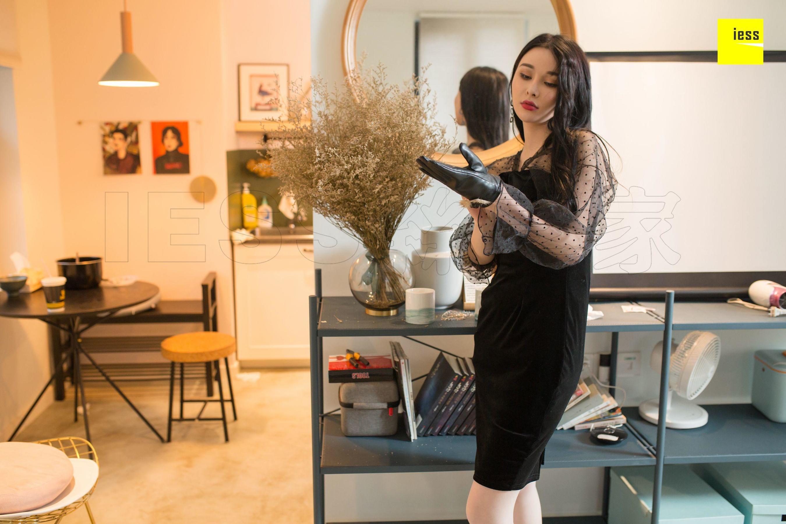 腿模喵姐 《喵姐霸气黑白配》[异思趣向IESS] 丝袜美腿写真集