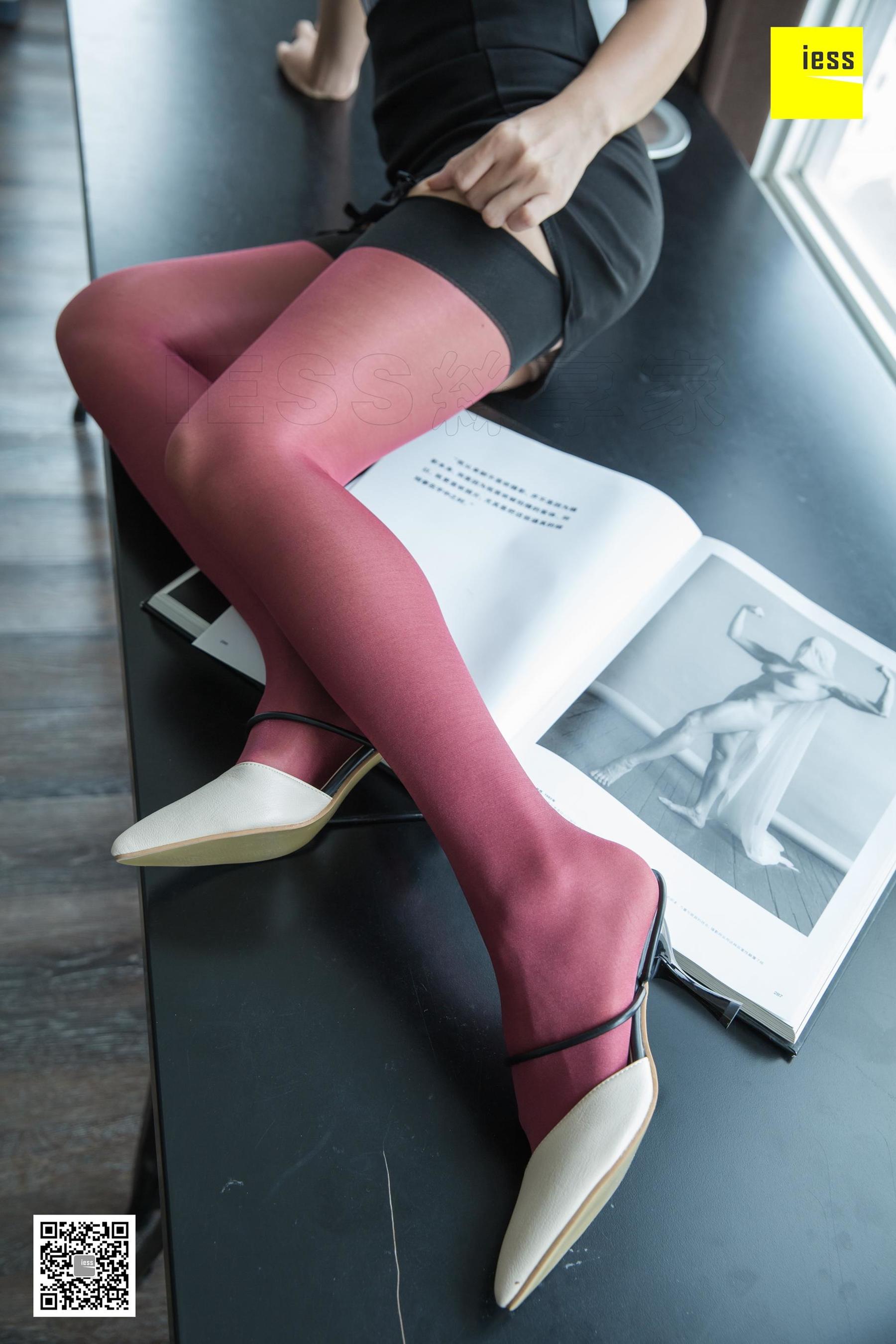 腿模小羽 《初六小羽红丝溜溜》 [异思趣向IESS] 丝袜美腿写真集