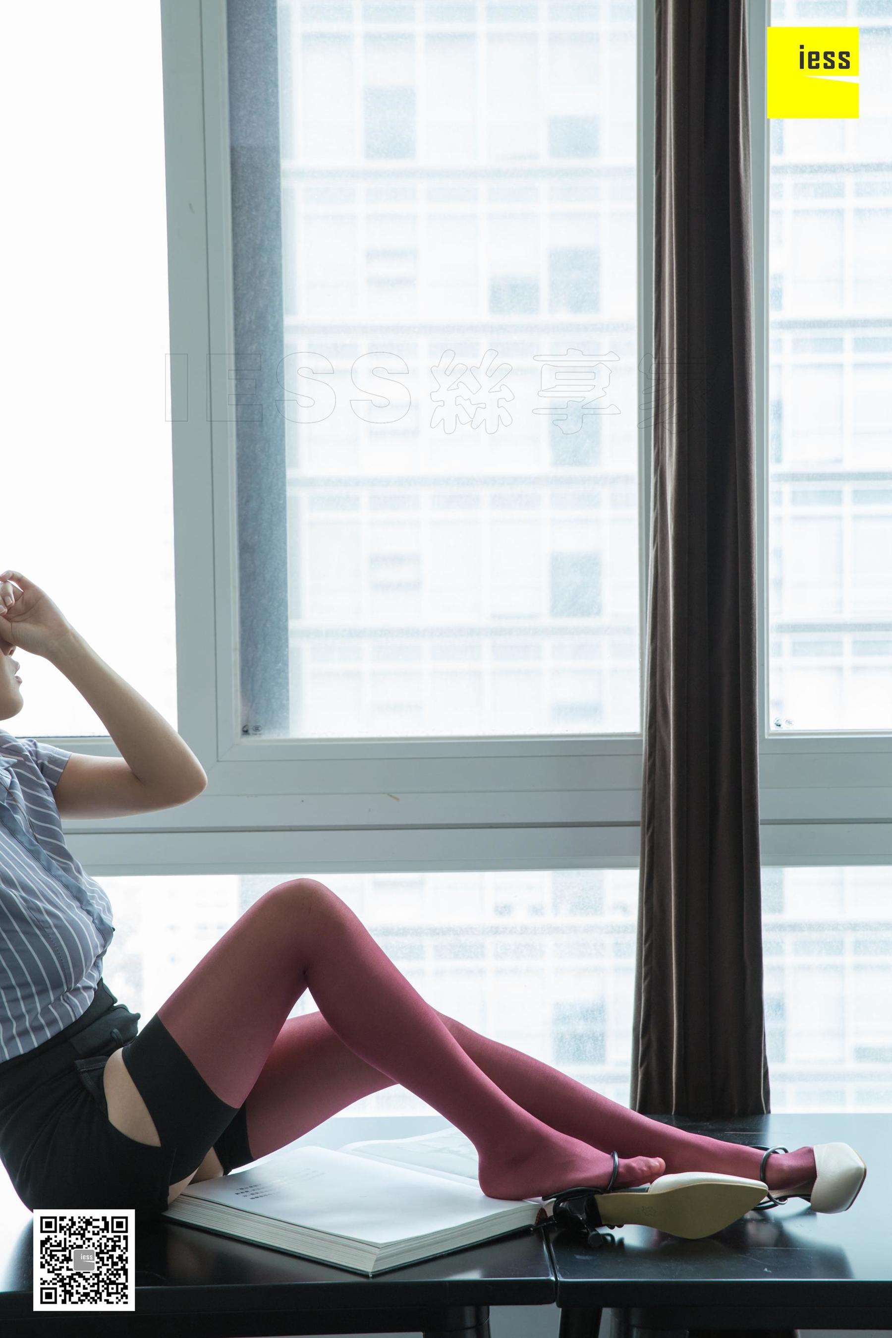 腿模小羽 《初六小羽红丝溜溜》 [异思趣向IESS] 丝袜美腿写真集