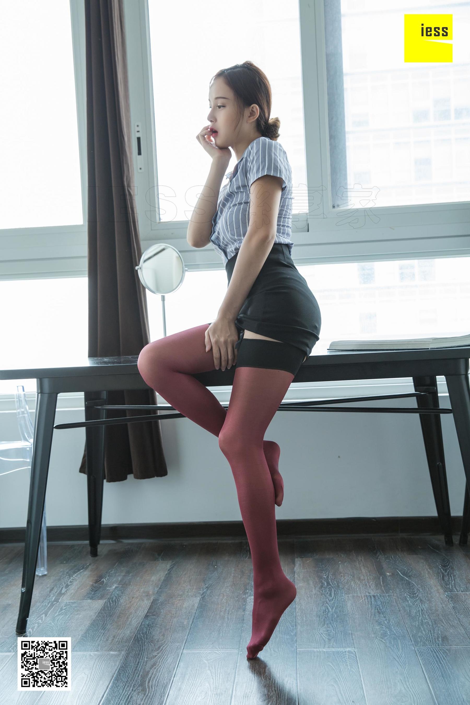 腿模小羽 《初六小羽红丝溜溜》 [异思趣向IESS] 丝袜美腿写真集